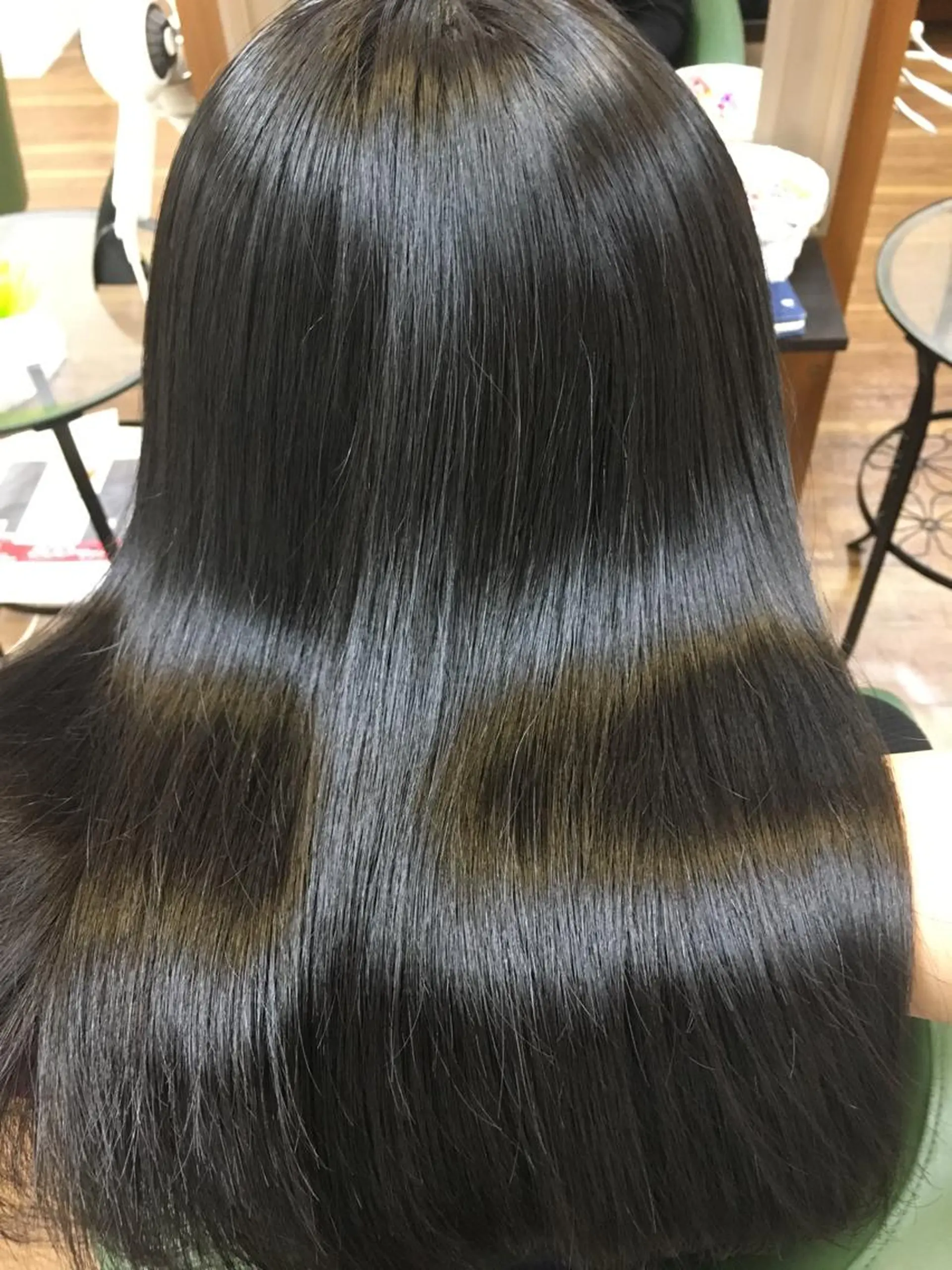 カラー SHIORI💜口コ ミNo.1艶カラーのヘアスタイル