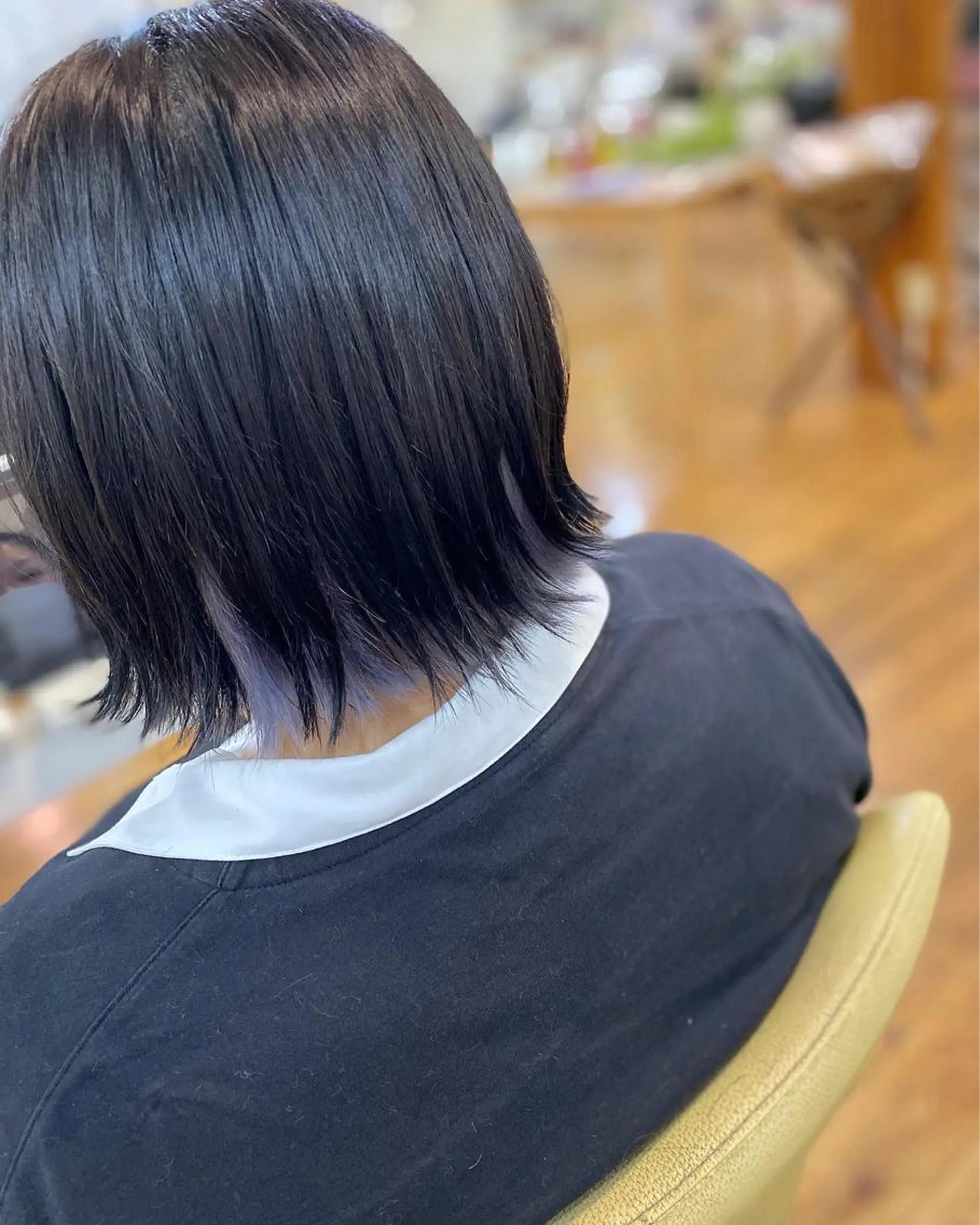 ミディアム カラー 黒髪 ブルーカラー ブルーブラック ラベンダーカラー シルバー 荒木 ひろかのヘアスタイル