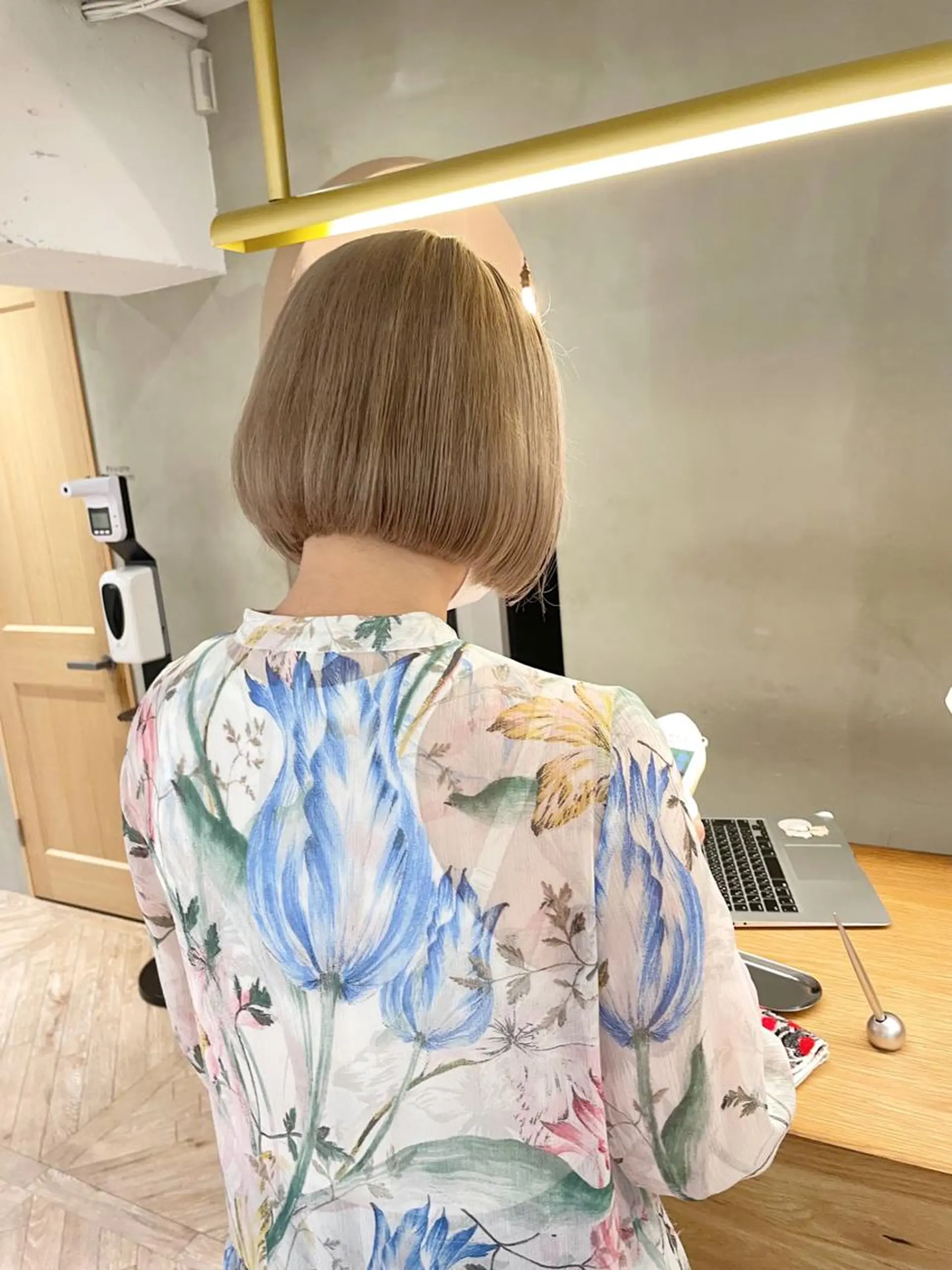 ミディアム カラー アッシュ ブリーチ ケアブリーチ ダブルカラー イヤリングカラー ボブ/レイヤー 🌟梅田盛一🌟のヘアスタイル