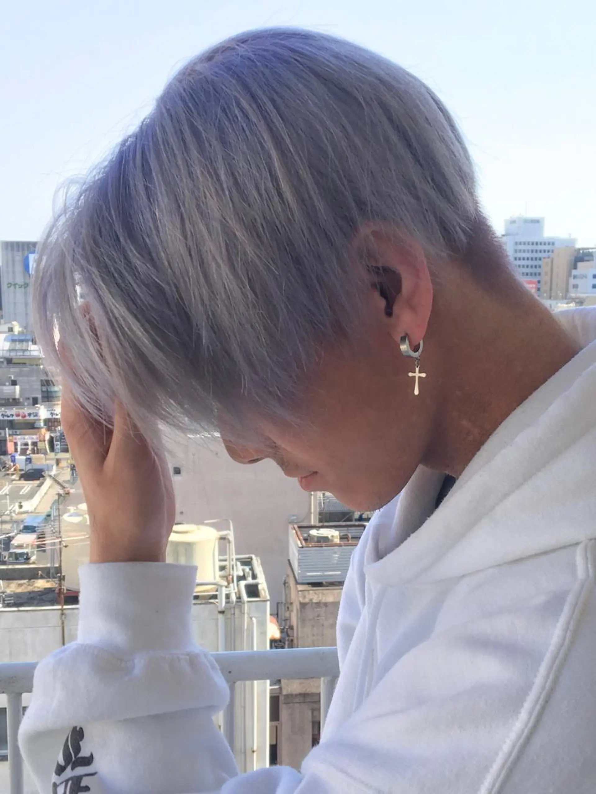 ショート カラー アディクシーカラー ブリーチ 透明感カラー ダブルカラー グラデーションカラー kiki所属・中田 敏明のヘアスタイル