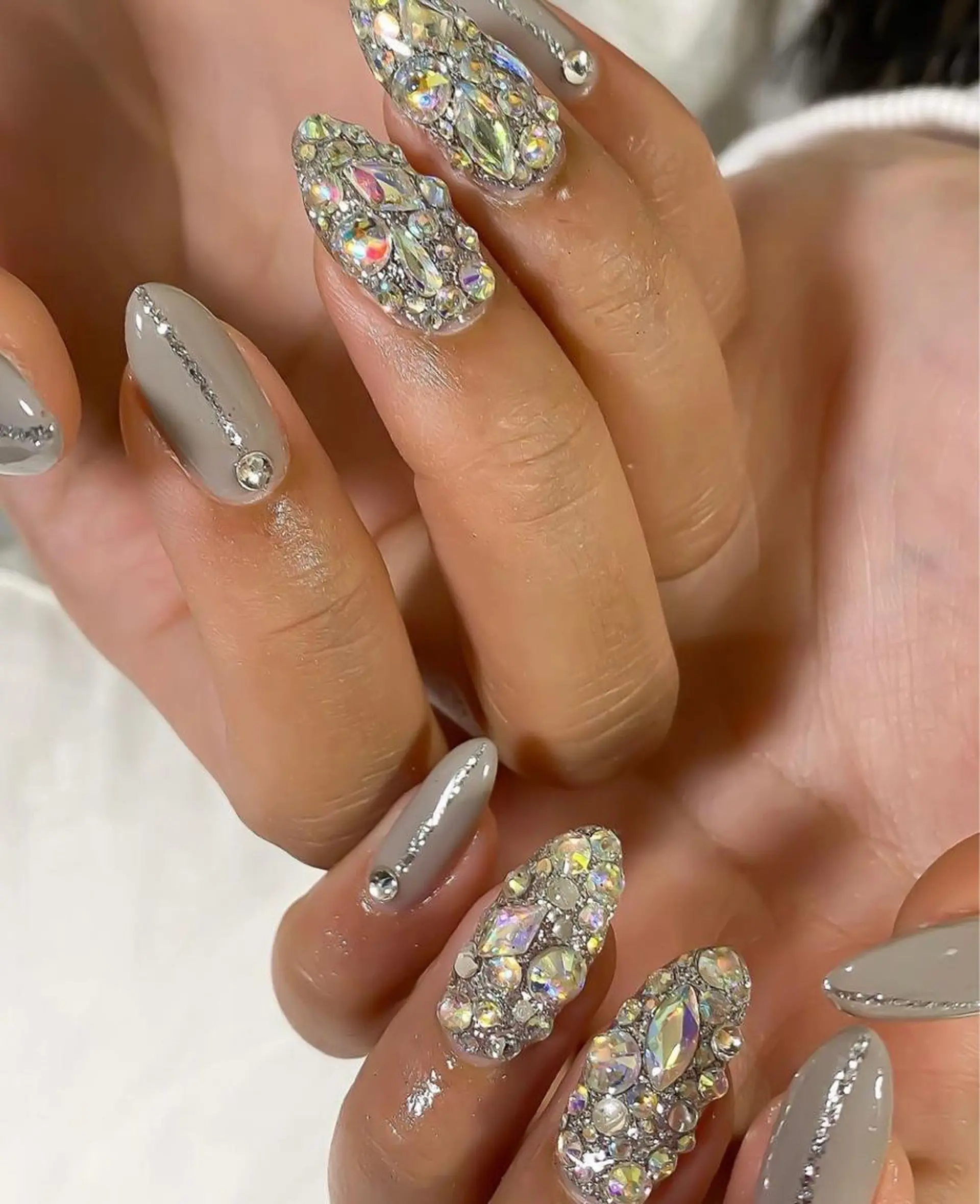 ロング ネイル ストーンネイル BNT nailsのネイルデザイン