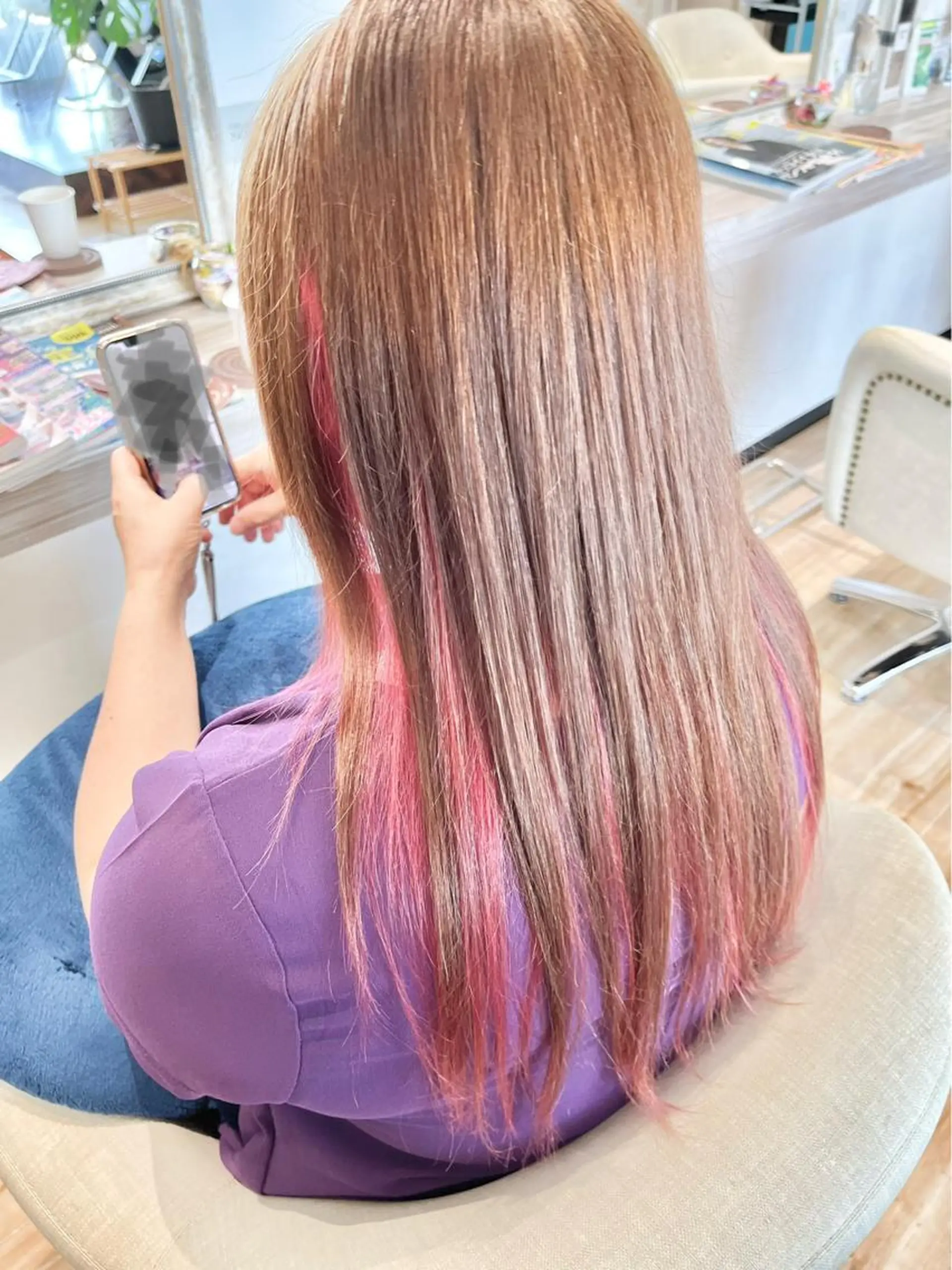 ロング カラー インナーカラー Atelier 大内のヘアスタイル