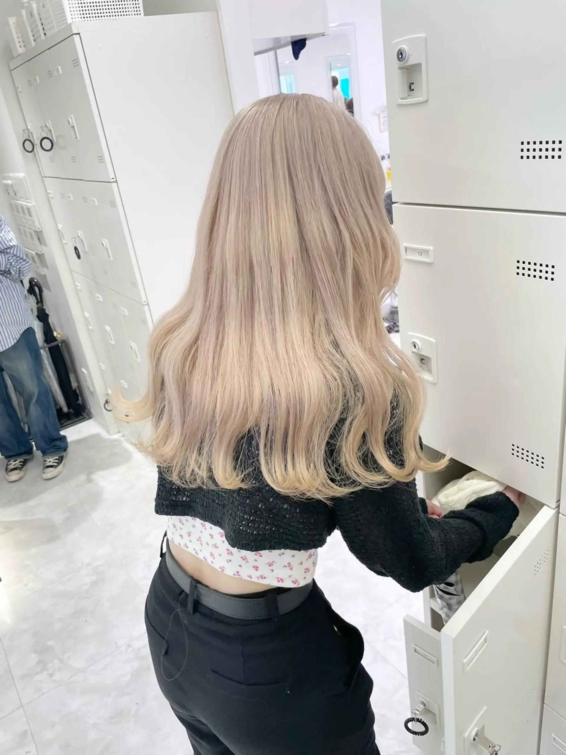 セミロング カラー ヘアカラー トリートメント 🤍💕ブリーチカラ ーAyaka💕🤍のヘアスタイル