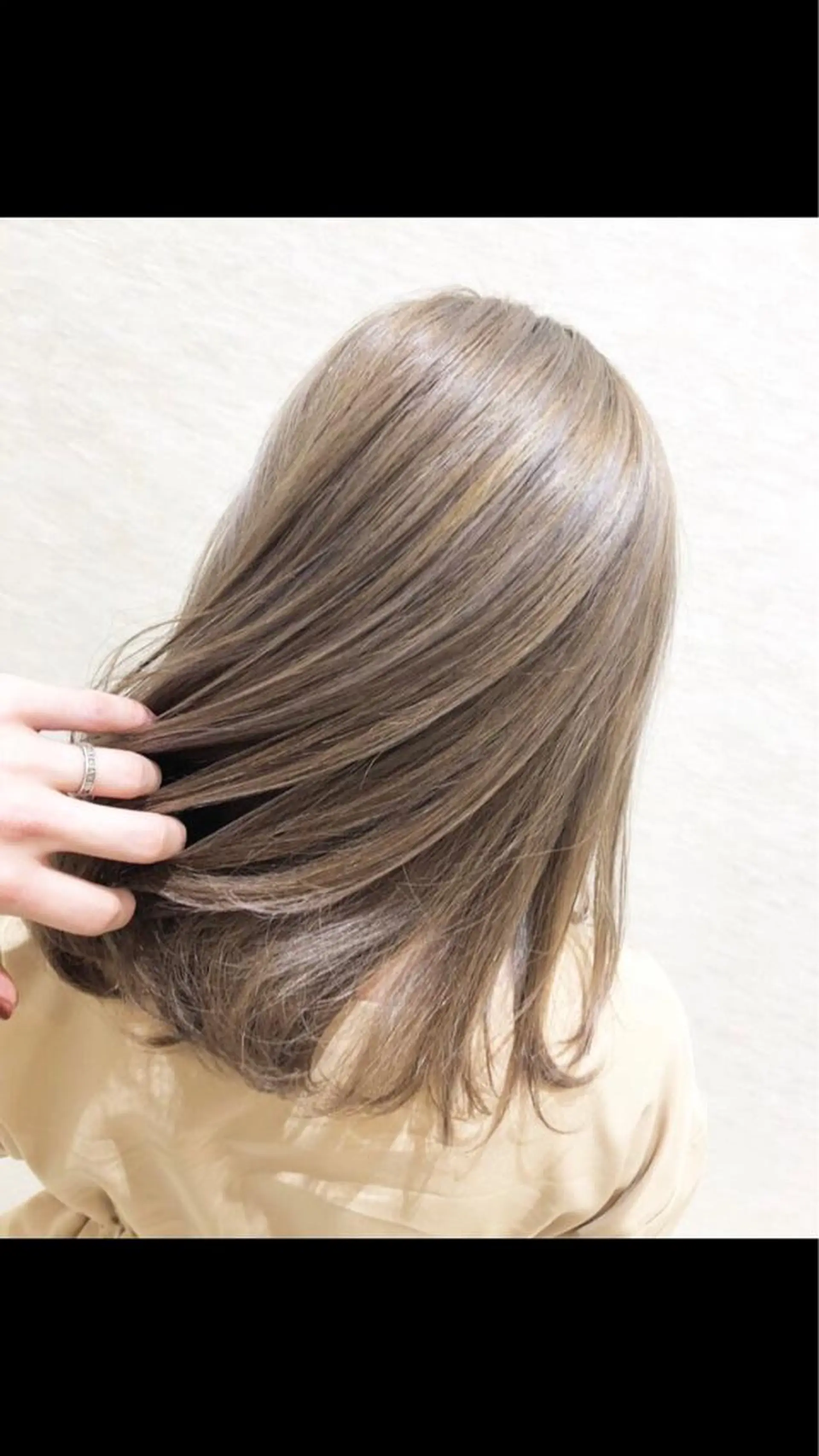 ミディアム カラー ベージュカラー ハイライトカラー ハイライト レイヤーカット/髪質 改善/矯正🤍吉田のヘアスタイル