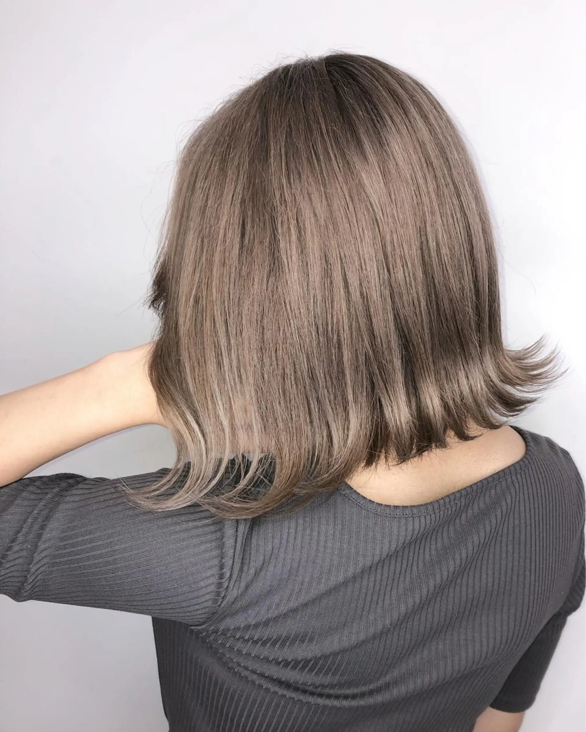 ショート 手島 カミラのヘアスタイル