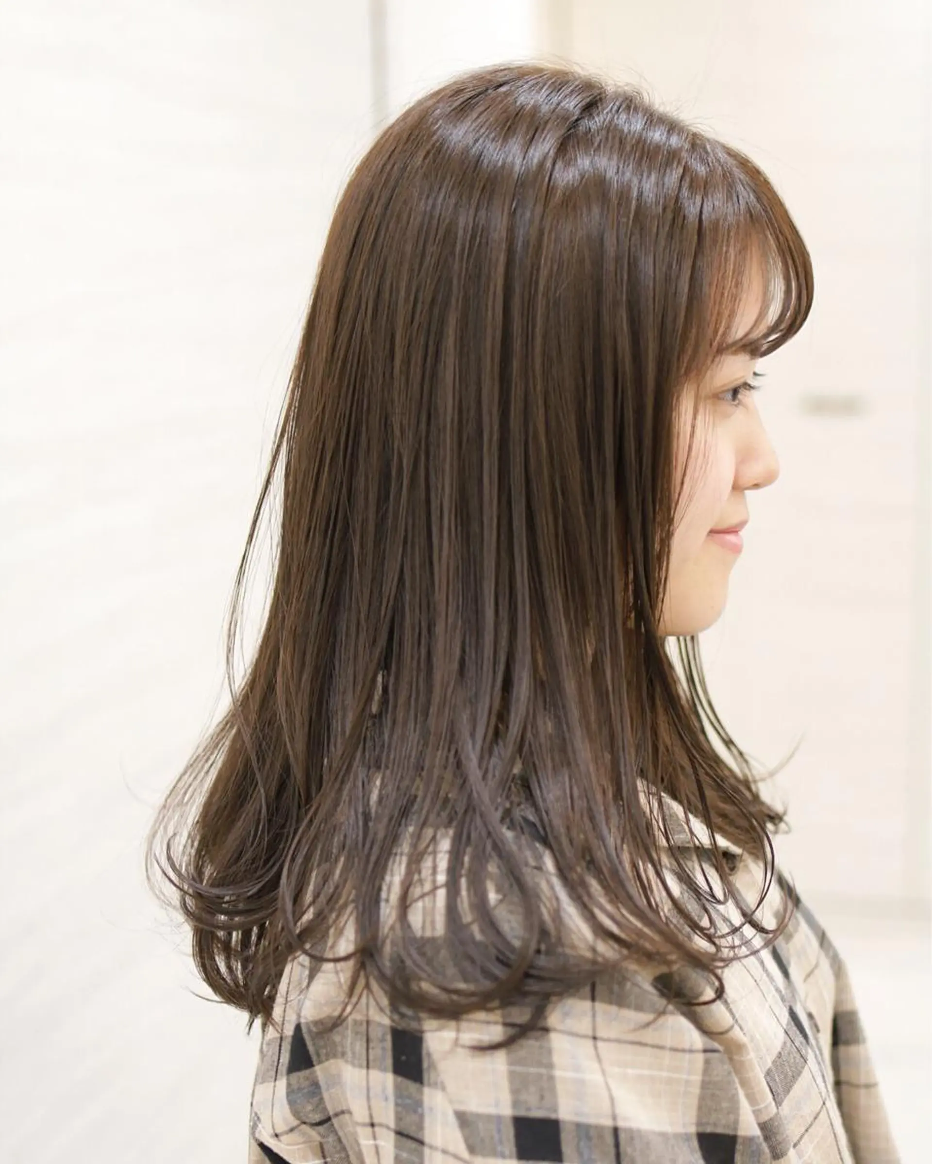 ロング カラー ベージュカラー 斉藤 貴也のヘアスタイル