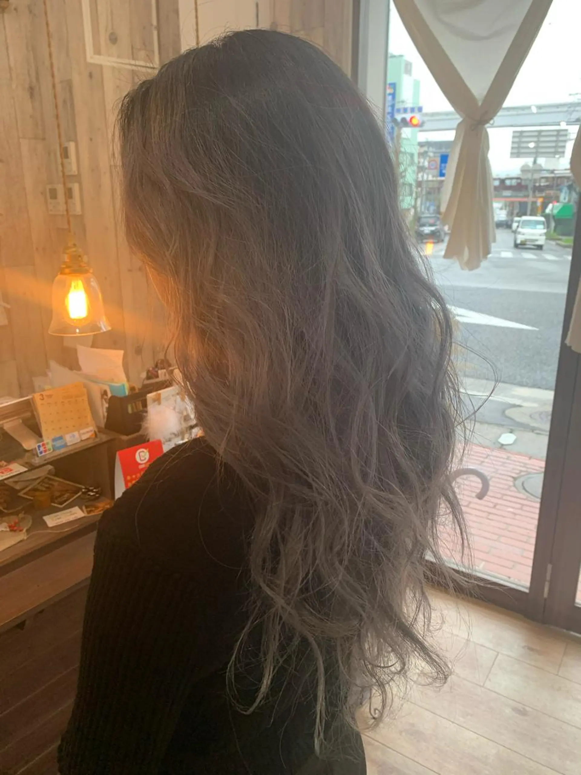 ロング NENE🌿ブリーチ 無しダブルカラーのヘアスタイル