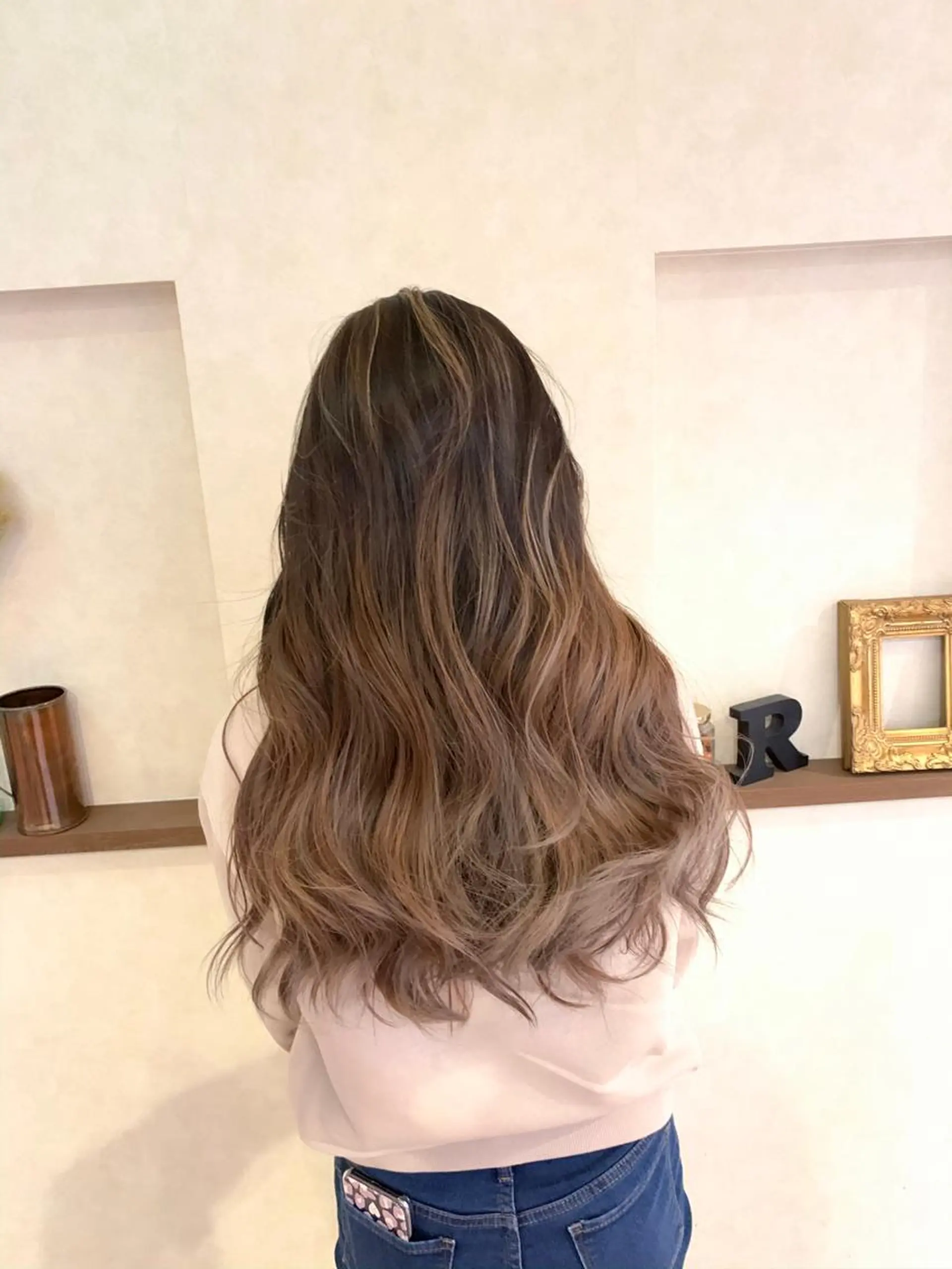 ロング レイヤーカット Lit所属・Lit.豊橋 夏目のヘアスタイル