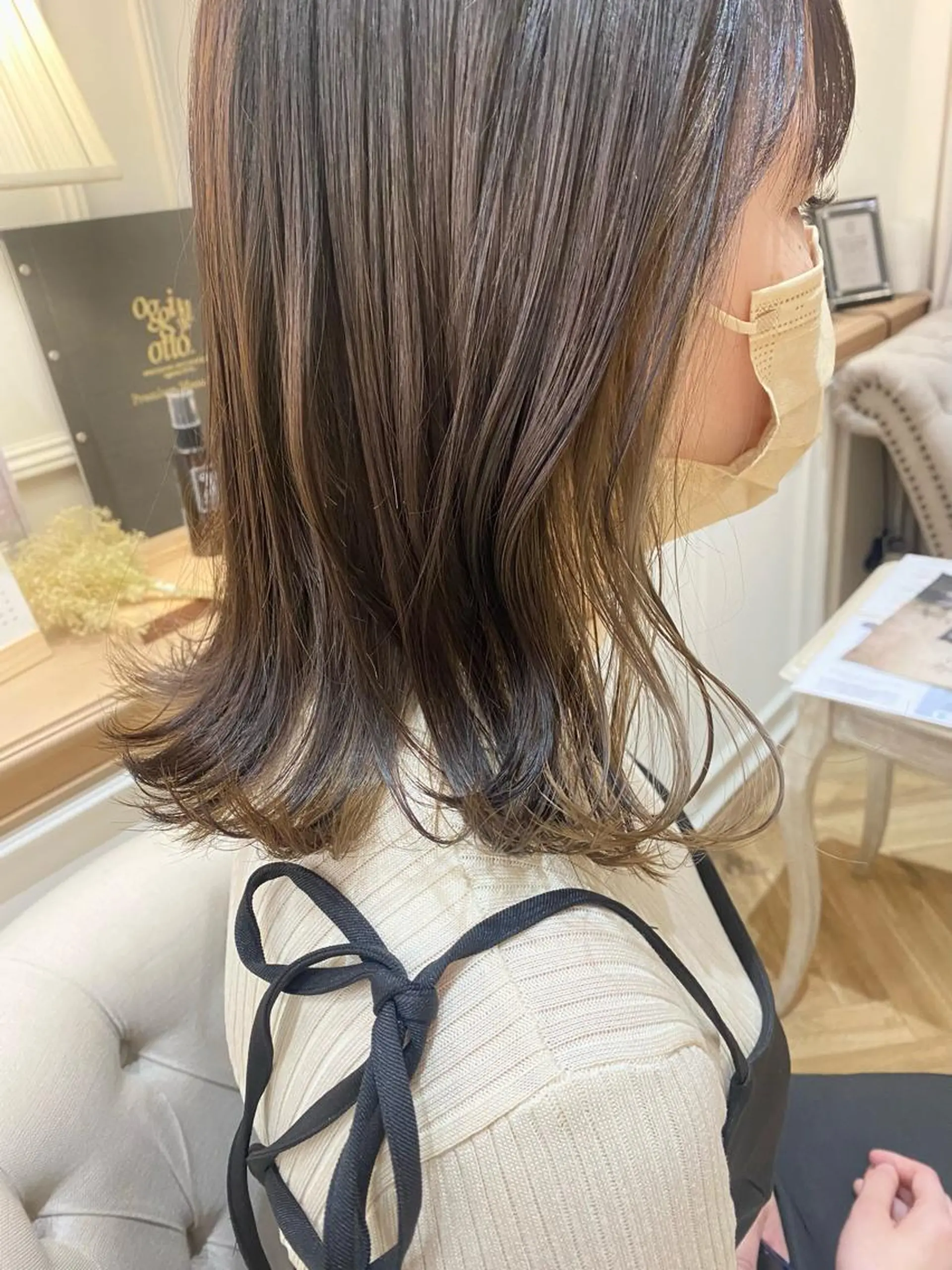 ミディアム カット ヘアカラー 原 朱莉のヘアスタイル