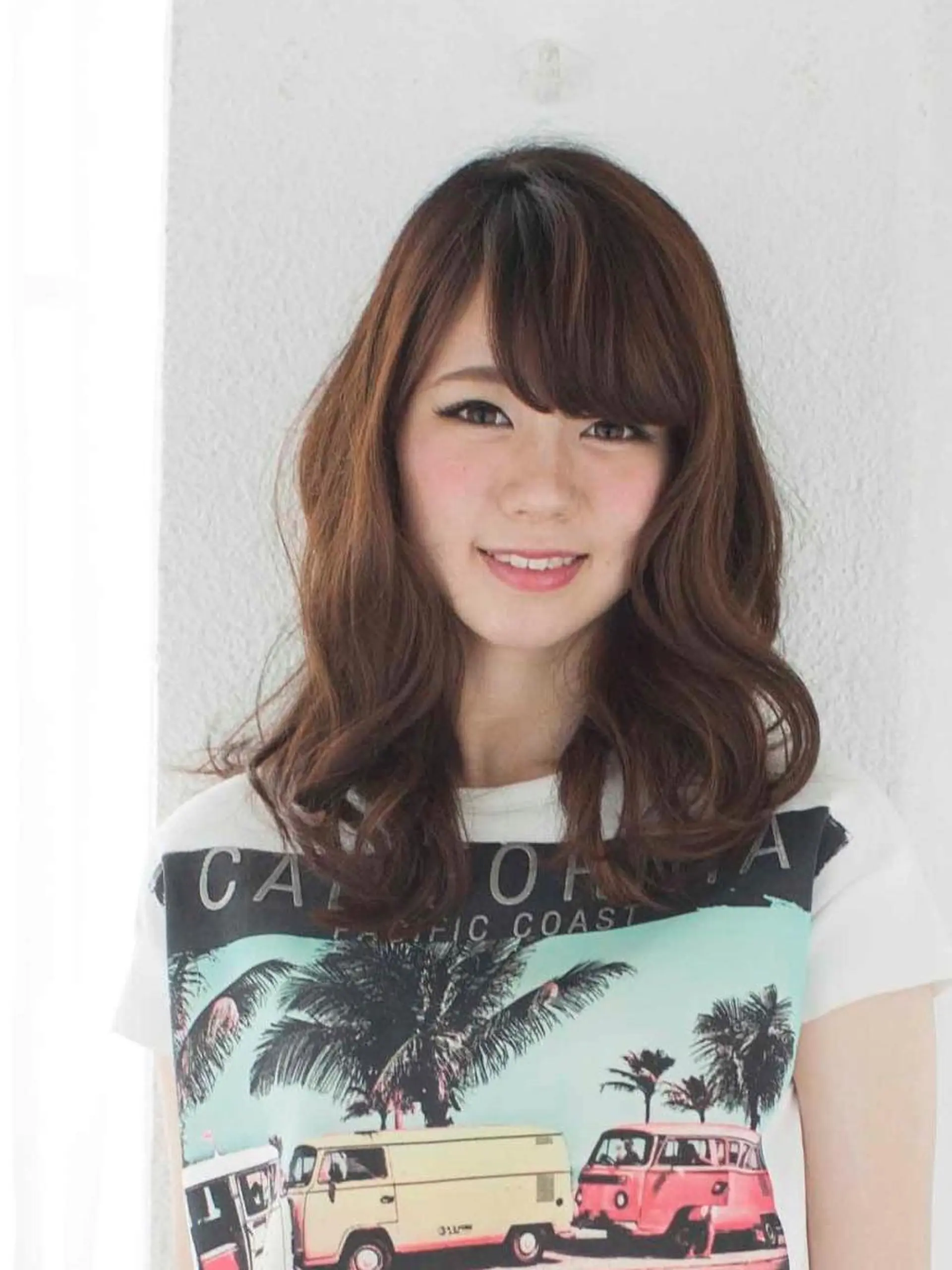 ミディアム カラー パーマ ミディアムパーマ カット ヘアカラー パーマ トリートメント Trip by NYNY（トリップ）のヘアスタイル