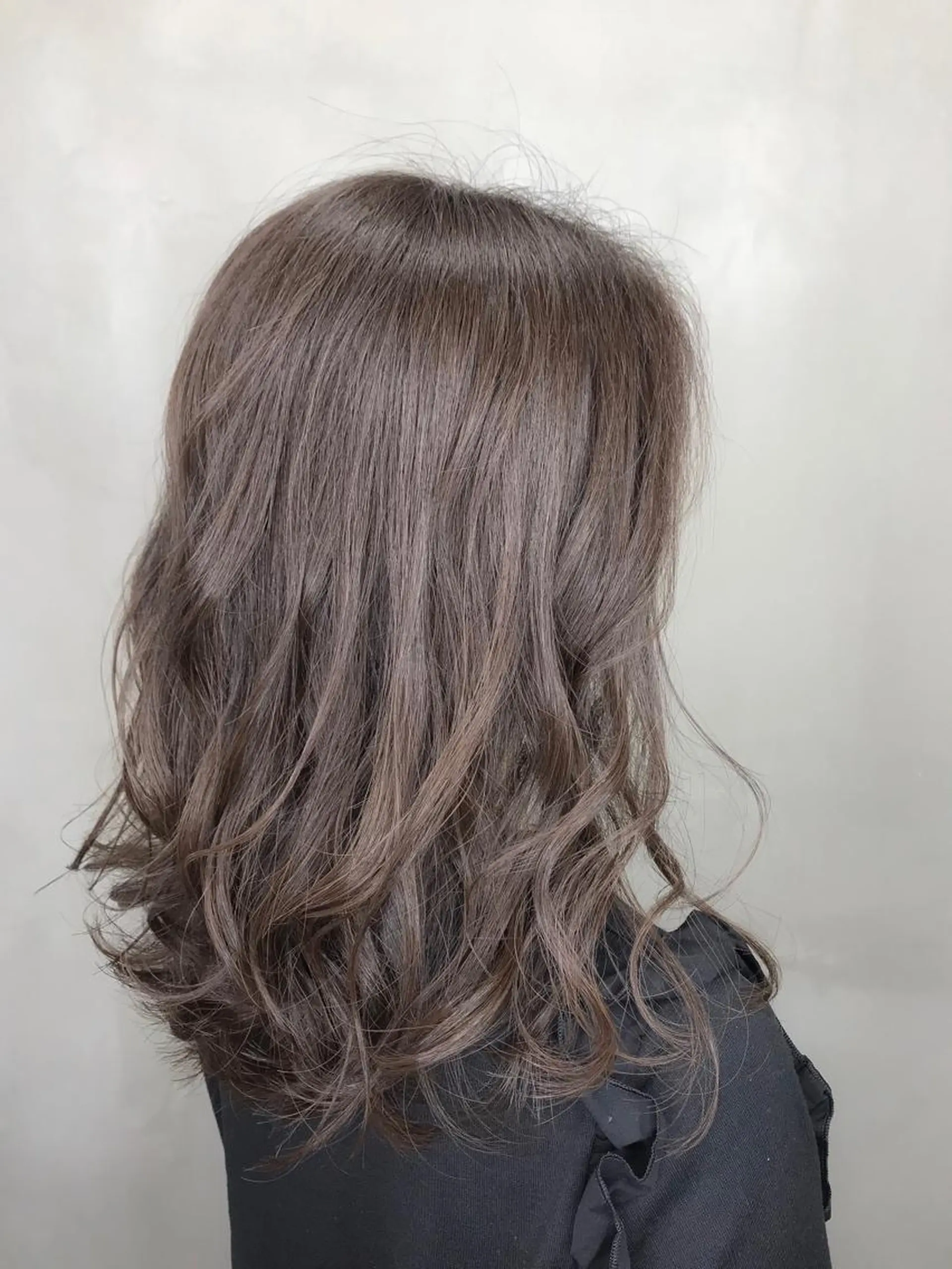 ミディアム カラー 【透明感、艶髪】西村 有司のヘアスタイル