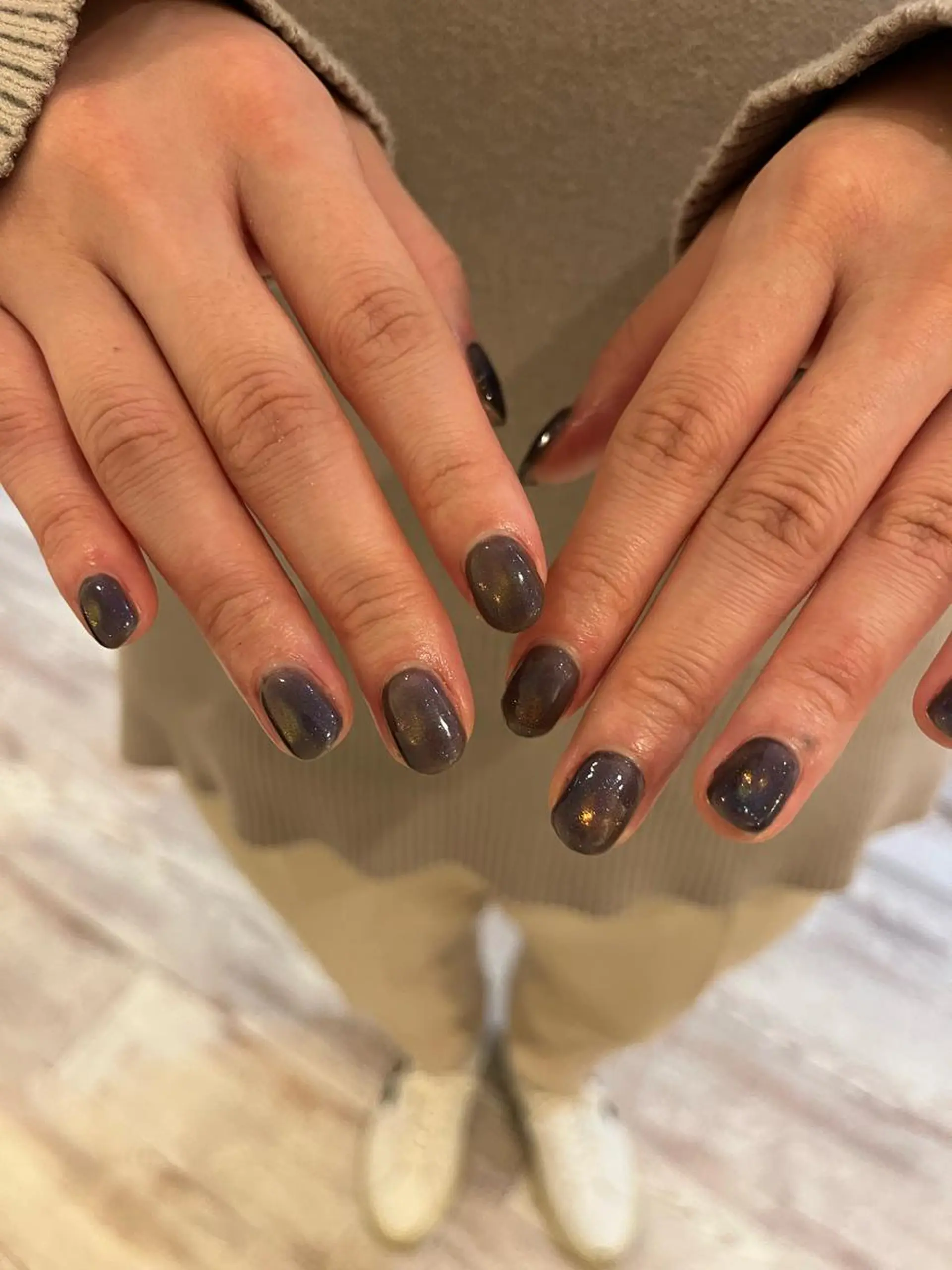 ネイル マグネットネイル ハンドネイル une／YUKINA 🫧大人nuanceのネイルデザイン