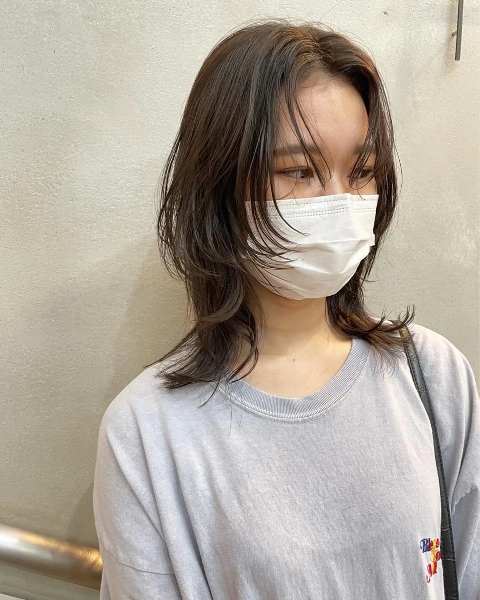 ミディアム カラー 佐藤 永夏のヘアスタイル