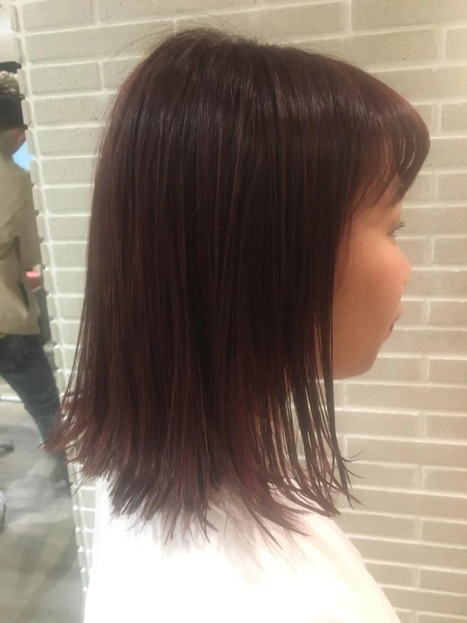 ミディアム カラー ウルフカット／吉村 桃子のヘアスタイル