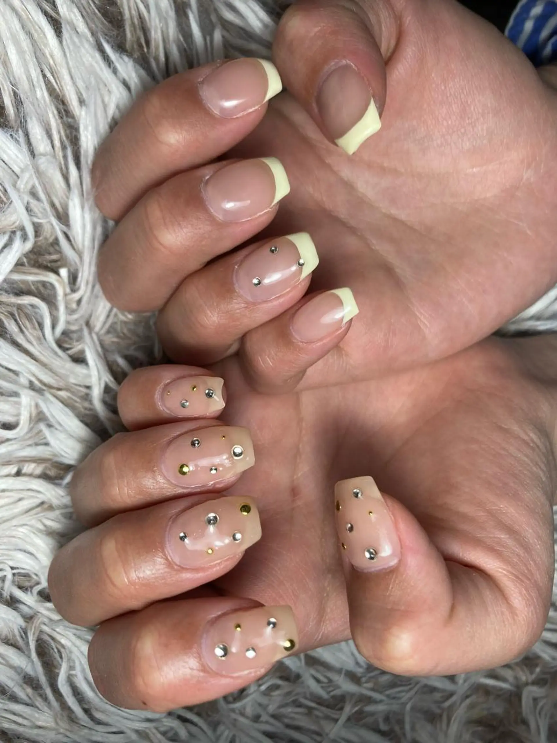 ミディアム ネイル ハンドネイル フットネイル ✴︎ Delightのネイルデザイン