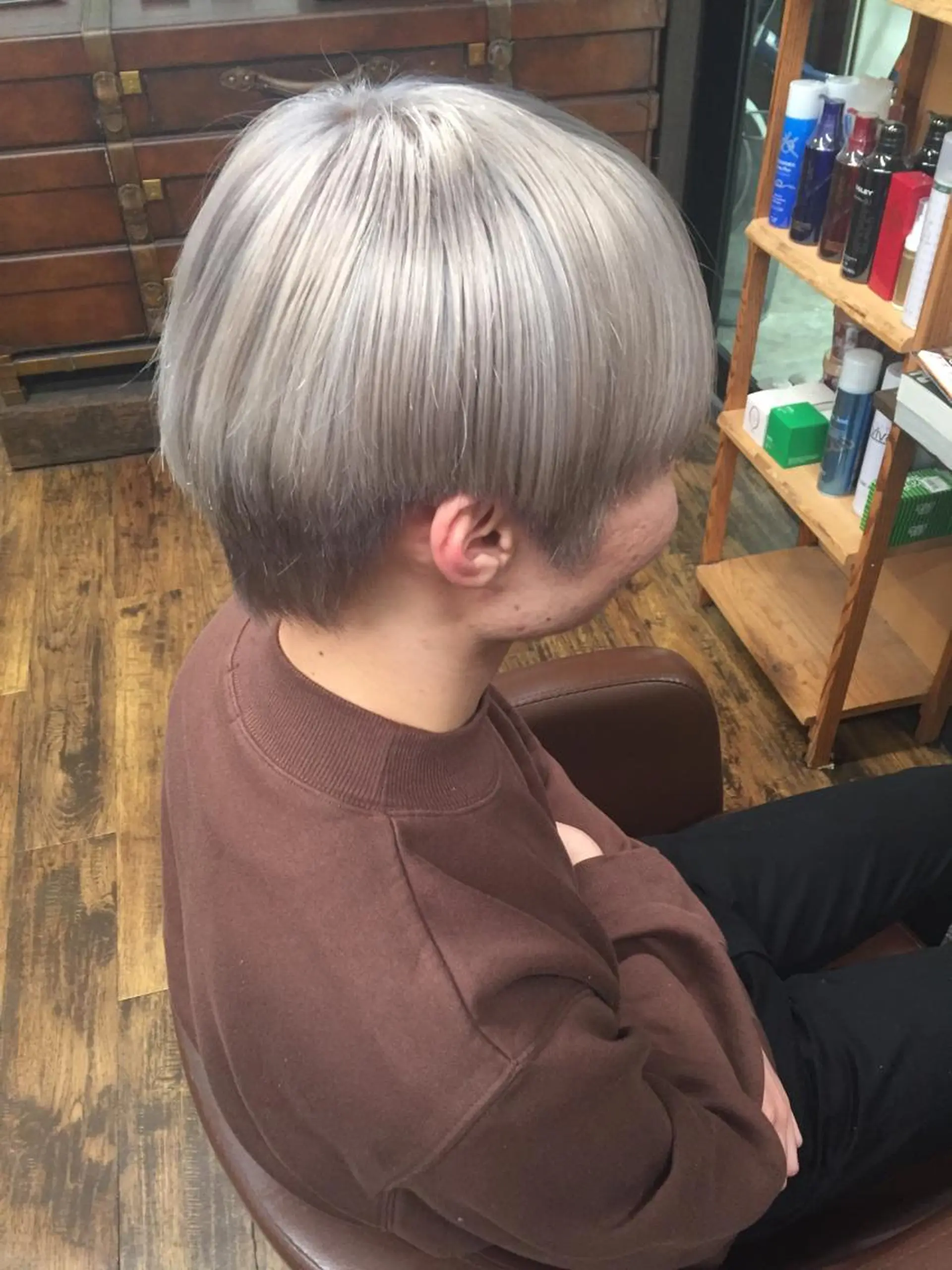 ショート カラー グレージュ カット ヘアカラー 縮毛矯正 香川 裕基のヘアスタイル