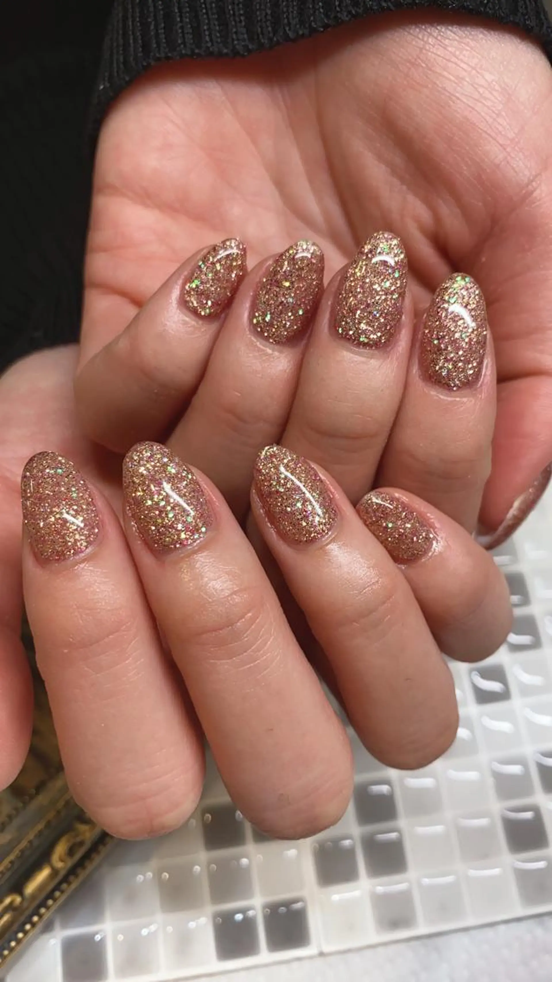 ネイル キラキラネイル nailist yuiのネイルデザイン