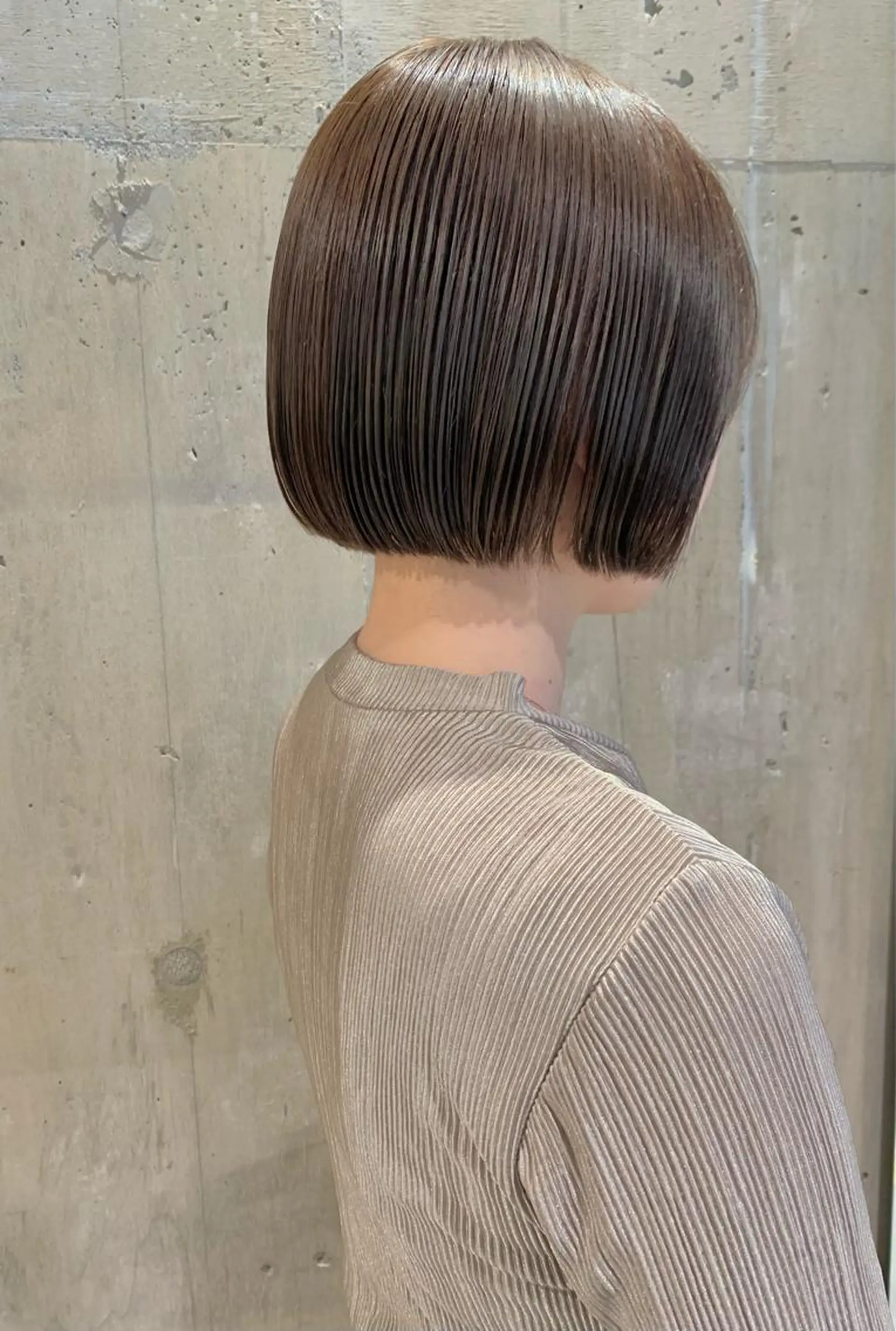 ショート カラー ベージュカラー ボブ iLi 《イリ》のヘアスタイル