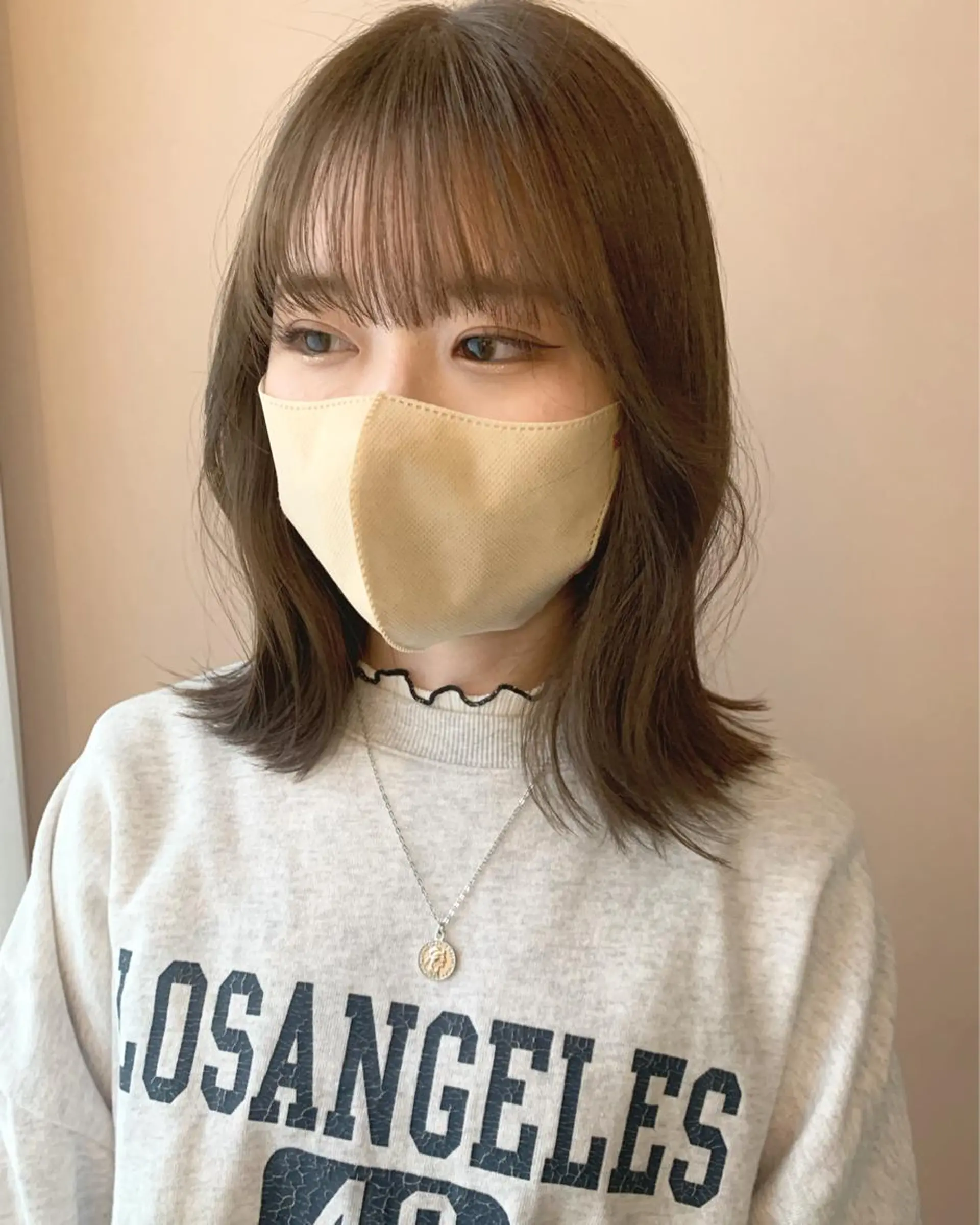 セミロング カラー ブリーチ グレージュ ブリーチなしカラー hub hair レイヤー/透明感のヘアスタイル