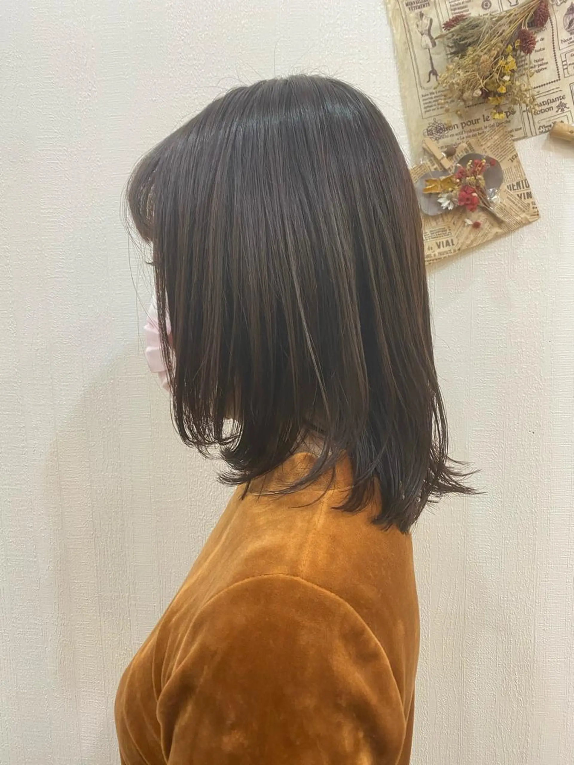 セミロング カラー アディクシーカラー ブラウンカラー ピンクカラー ピンクブラウン ボブ 若林 亜季のヘアスタイル