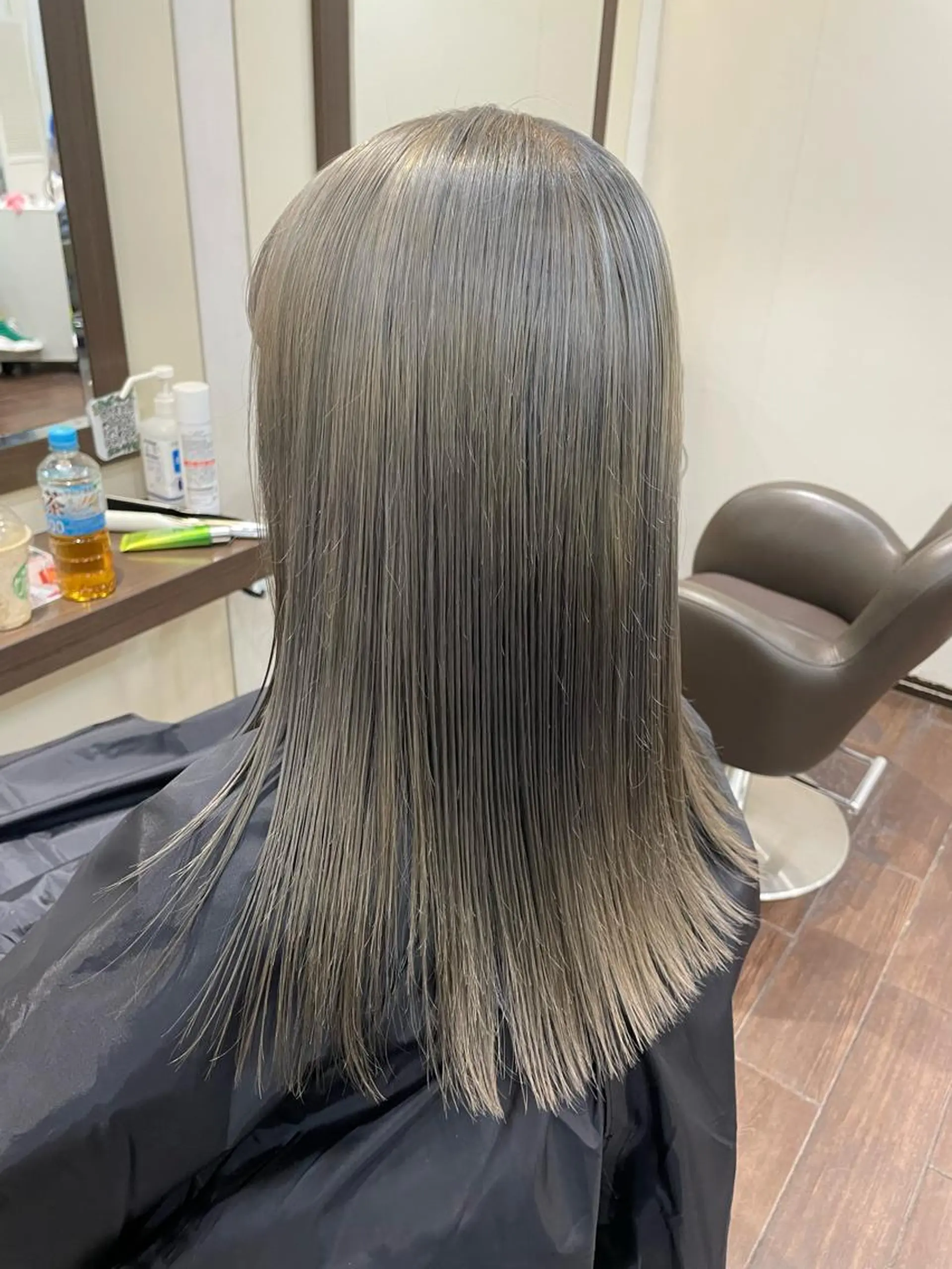 セミロング カラー 個性派ネイル 🌼 ハルカ ♡の眉毛・アイブロウイメージ