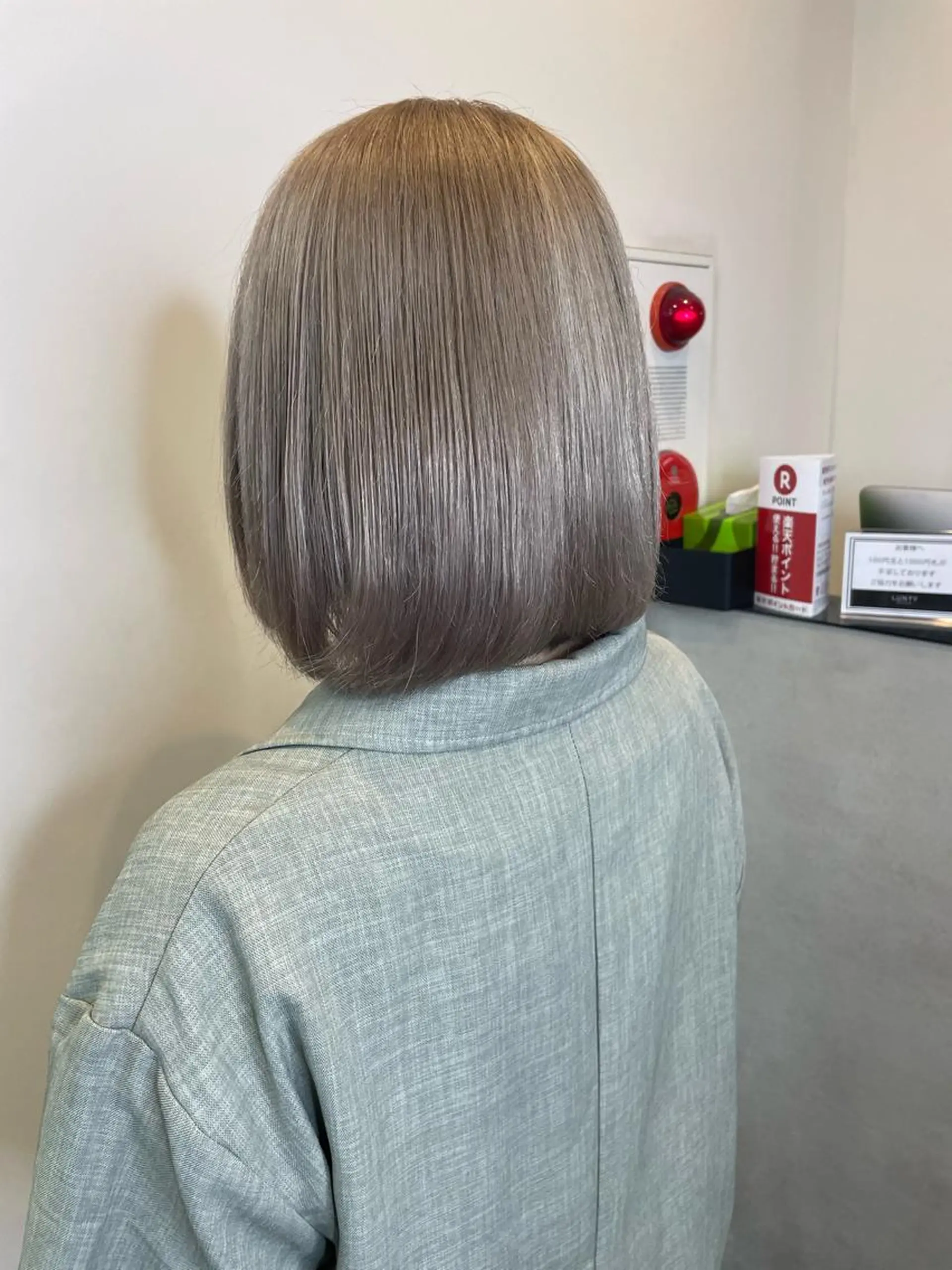 カラー ヘアアレンジ 神戸三宮ダメージレス ブリーチ特化 麟太郎のヘアスタイル