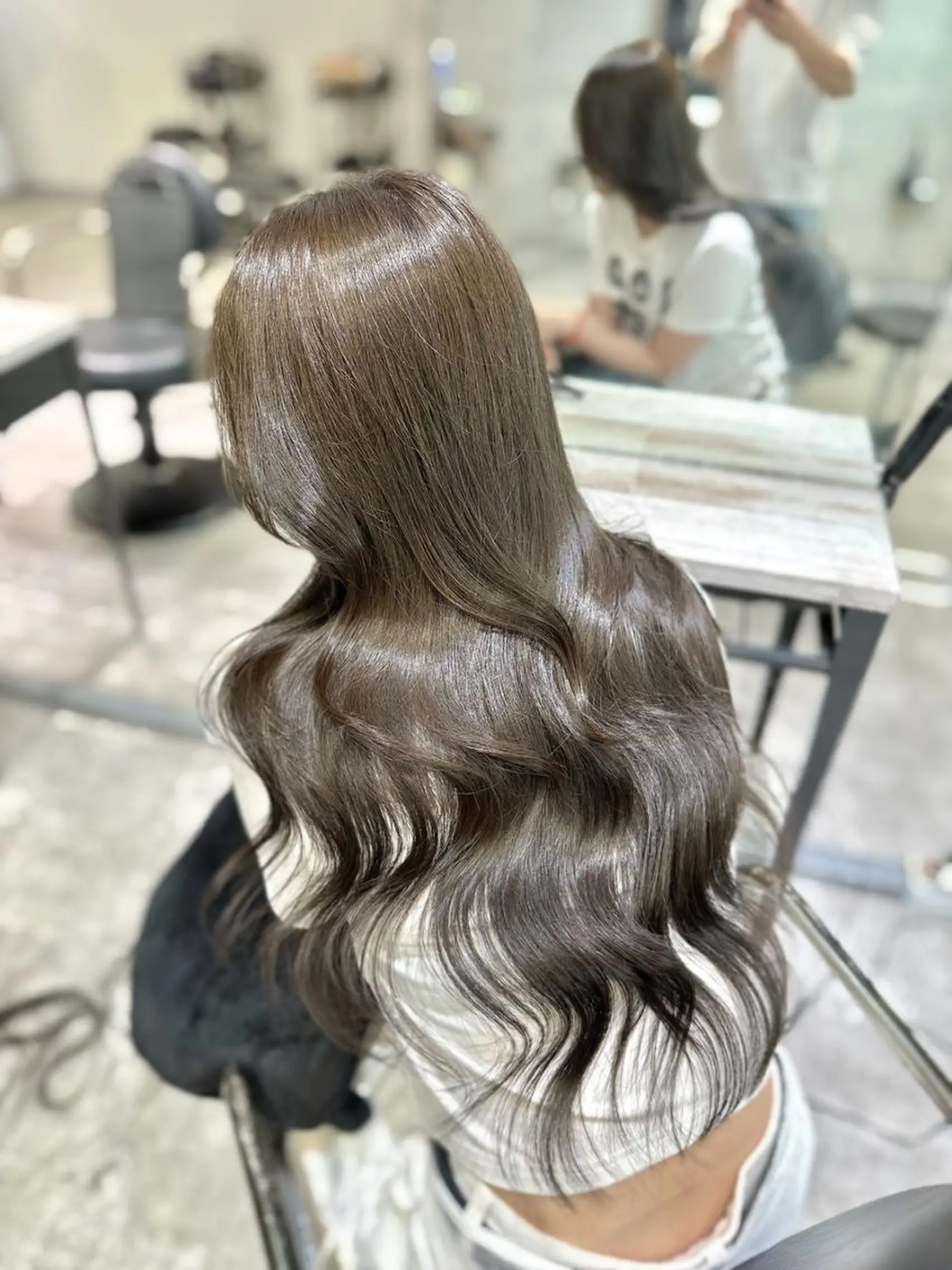 カラー ロング ヘアアレンジ カット ヘアカラー トリートメント _WHITE 難波本店のヘアスタイル