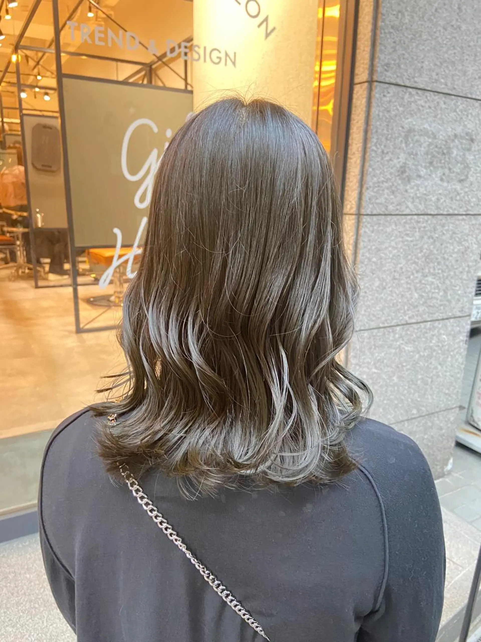 ミディアム カット ヘアカラー トリートメント THINK SHOP sakiのヘアスタイル