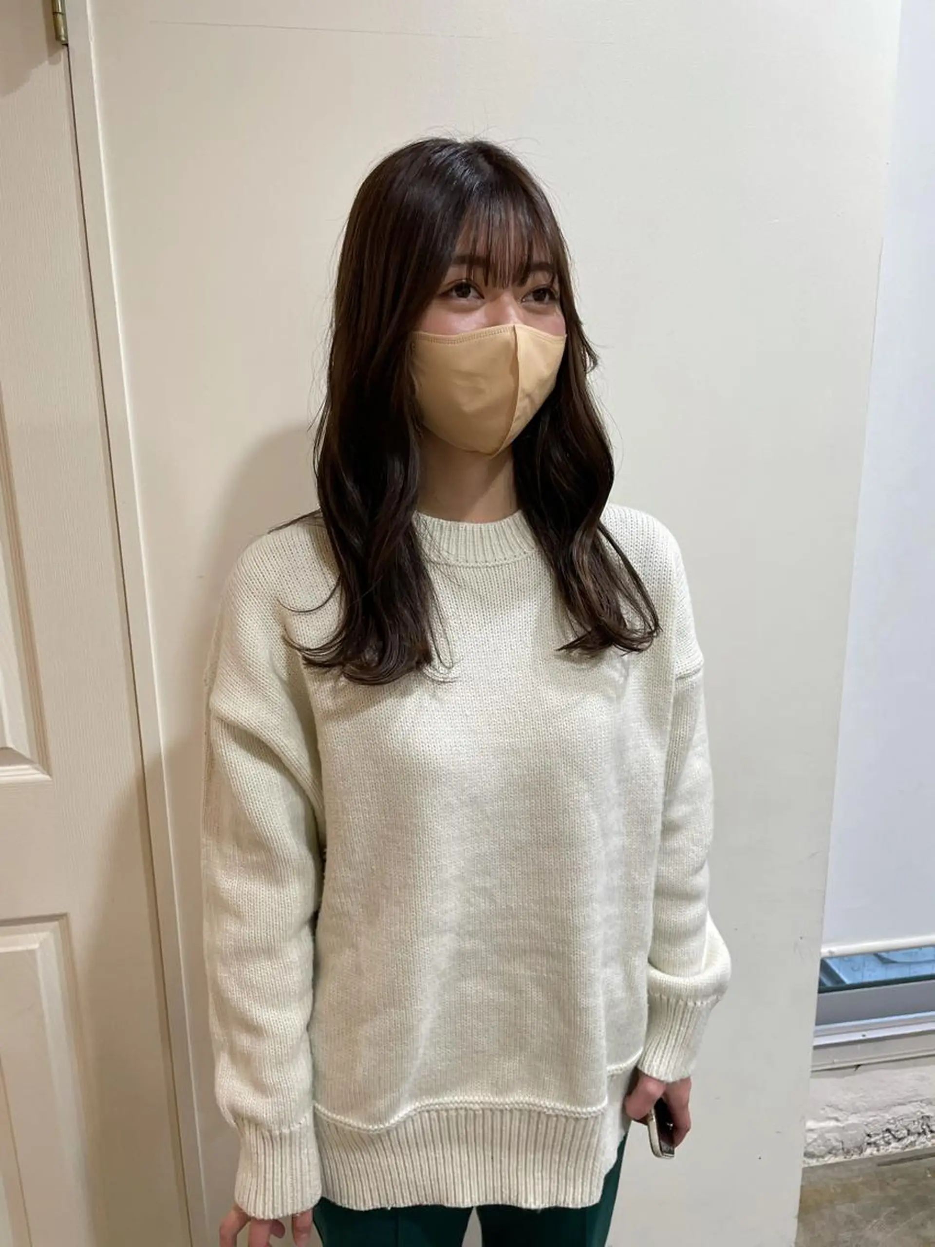 ロング カラー グレージュ カット ヘアカラー トリートメント MIOベージュカラー 柔らかいカラーのヘアスタイル