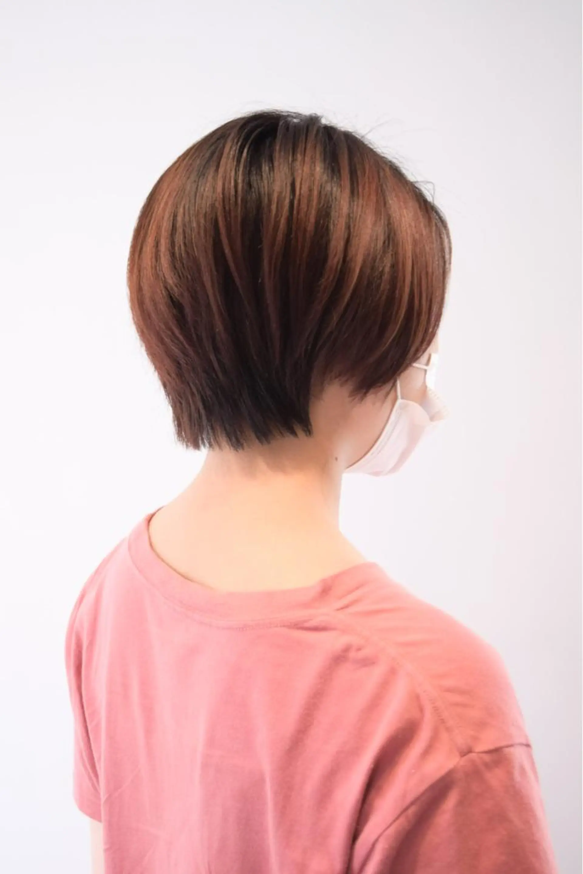 ショート カラー ブリーチ ブリーチなしカラー オレンジ ワタナベ テルマサのヘアスタイル