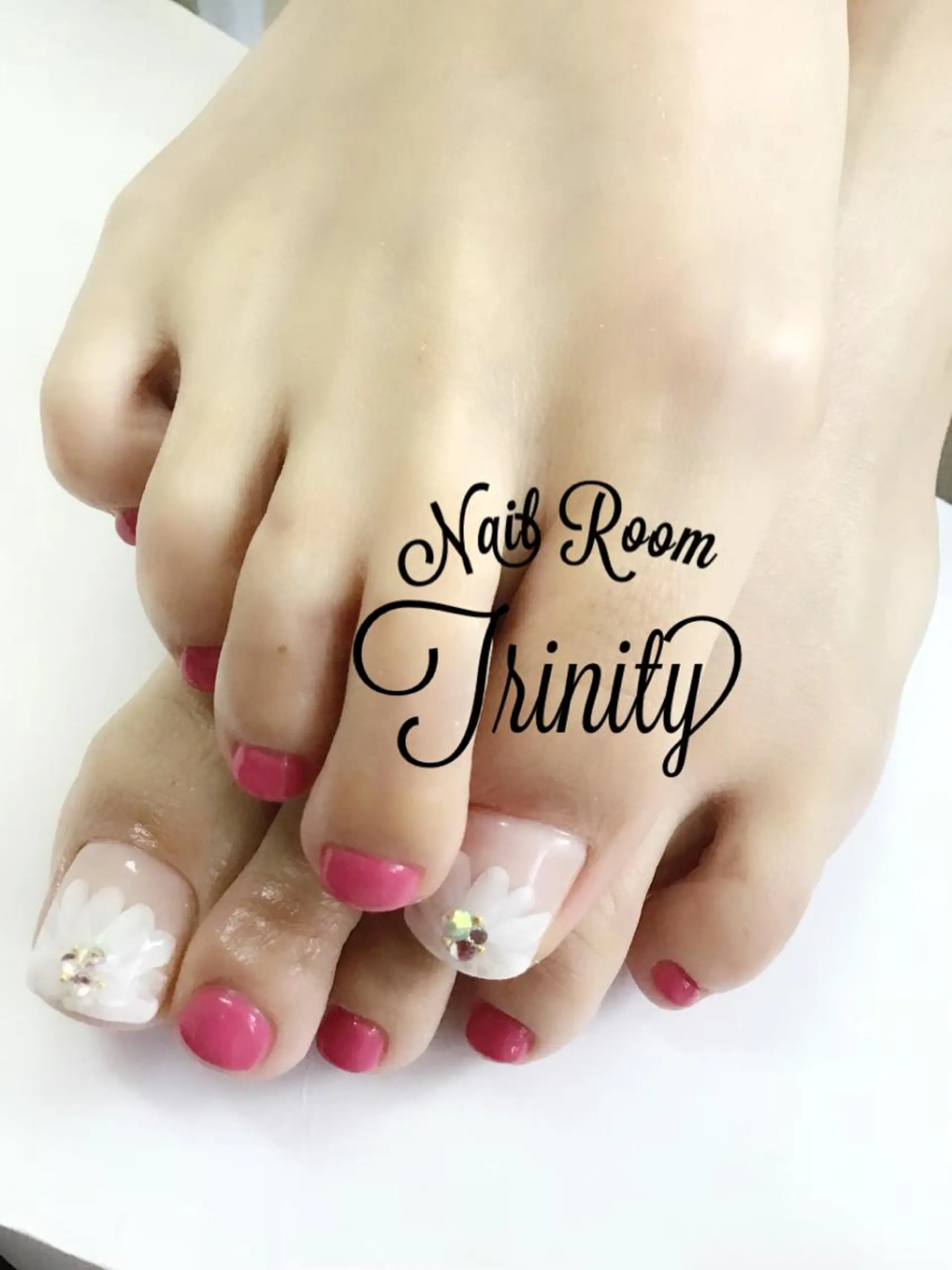 ネイル フットネイル Trinity staffのネイルデザイン