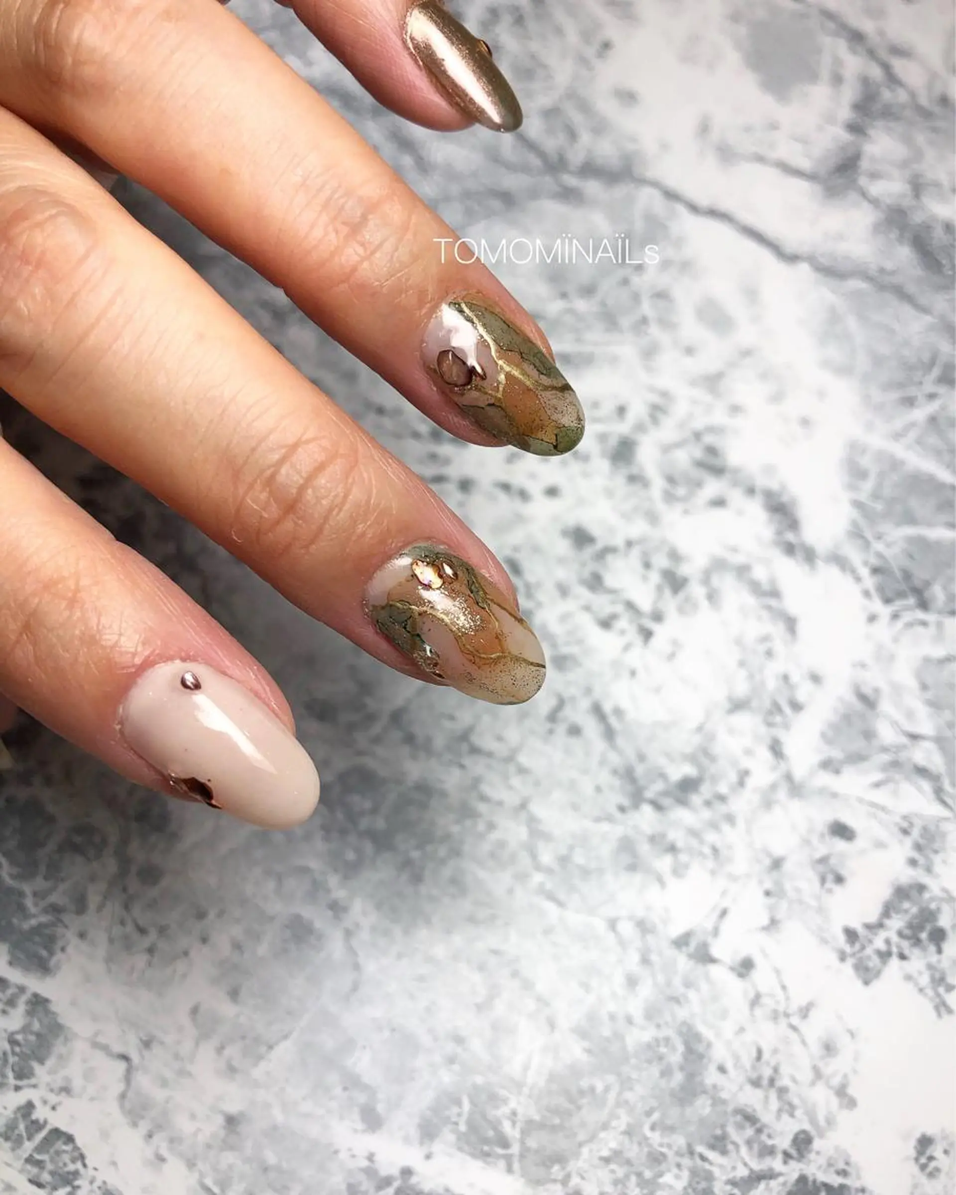 ネイル private salon TOMOMINAILs所属・TOMOMI NAILsのネイルデザイン