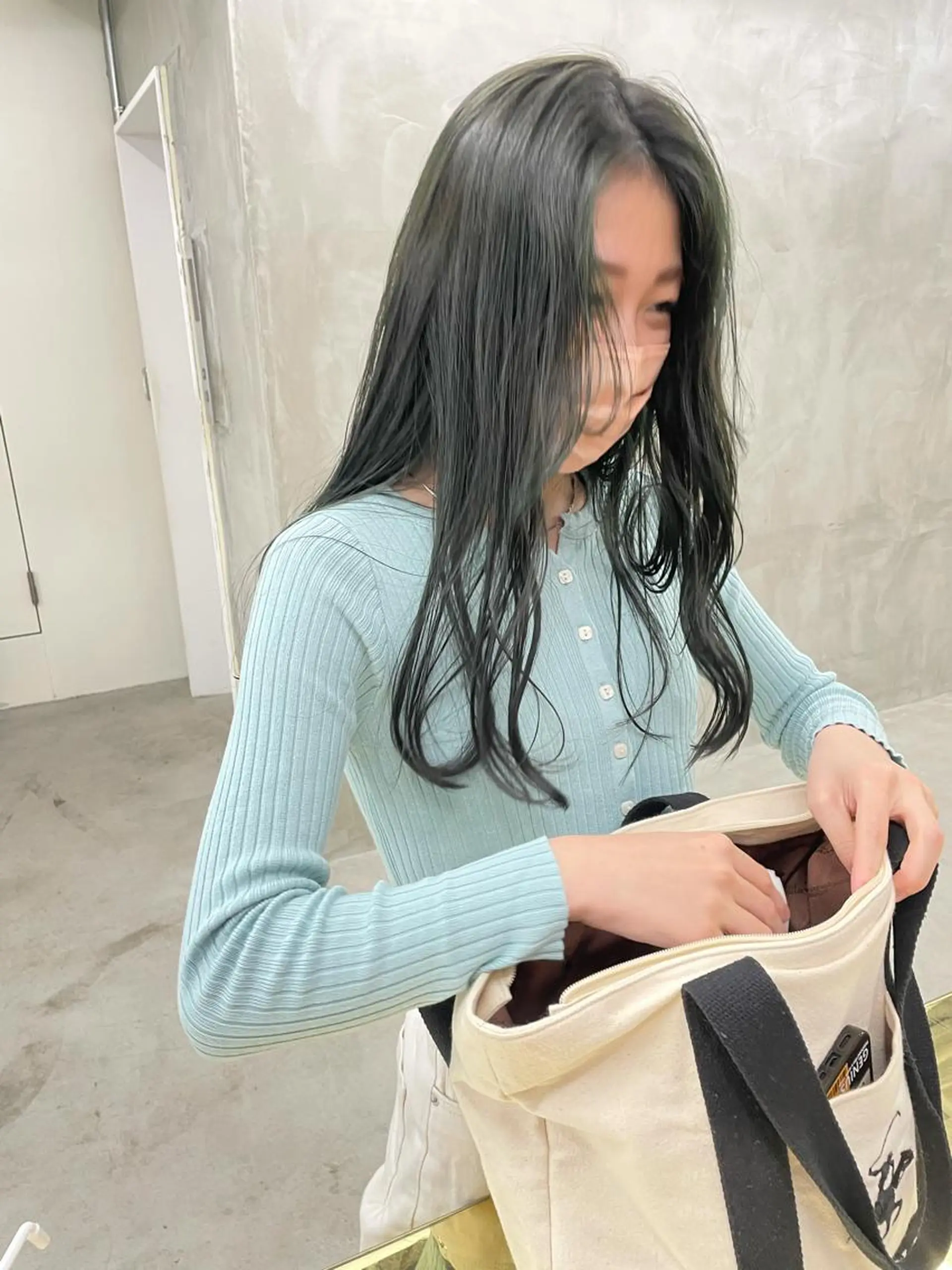 ロング カラー カット ヘアカラー トリートメント 似合わせ｜レイヤー 🪩yurikaのヘアスタイル