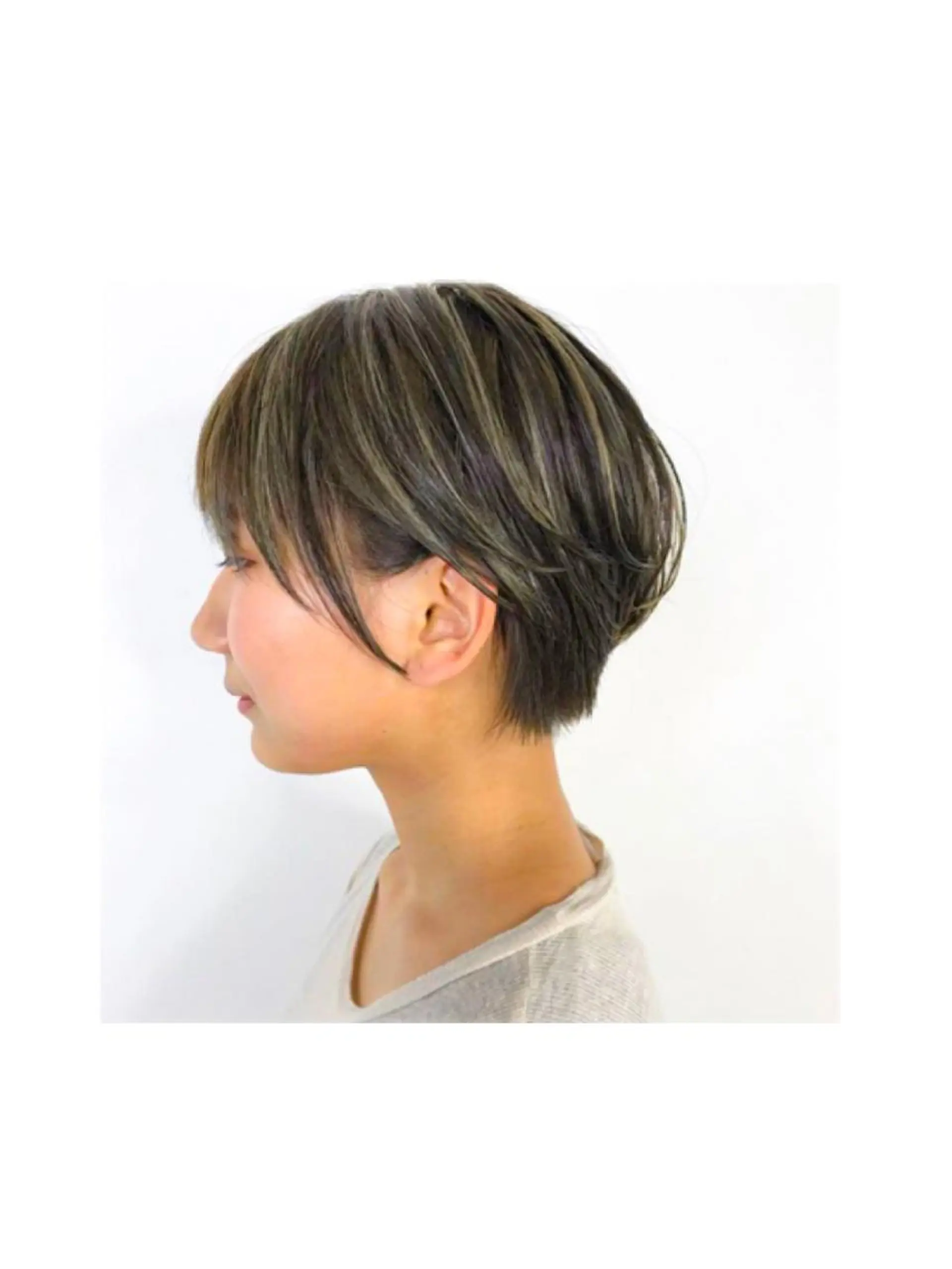 ショート カラー ワタベ ハヤト/ トップデザイナーのヘアスタイル