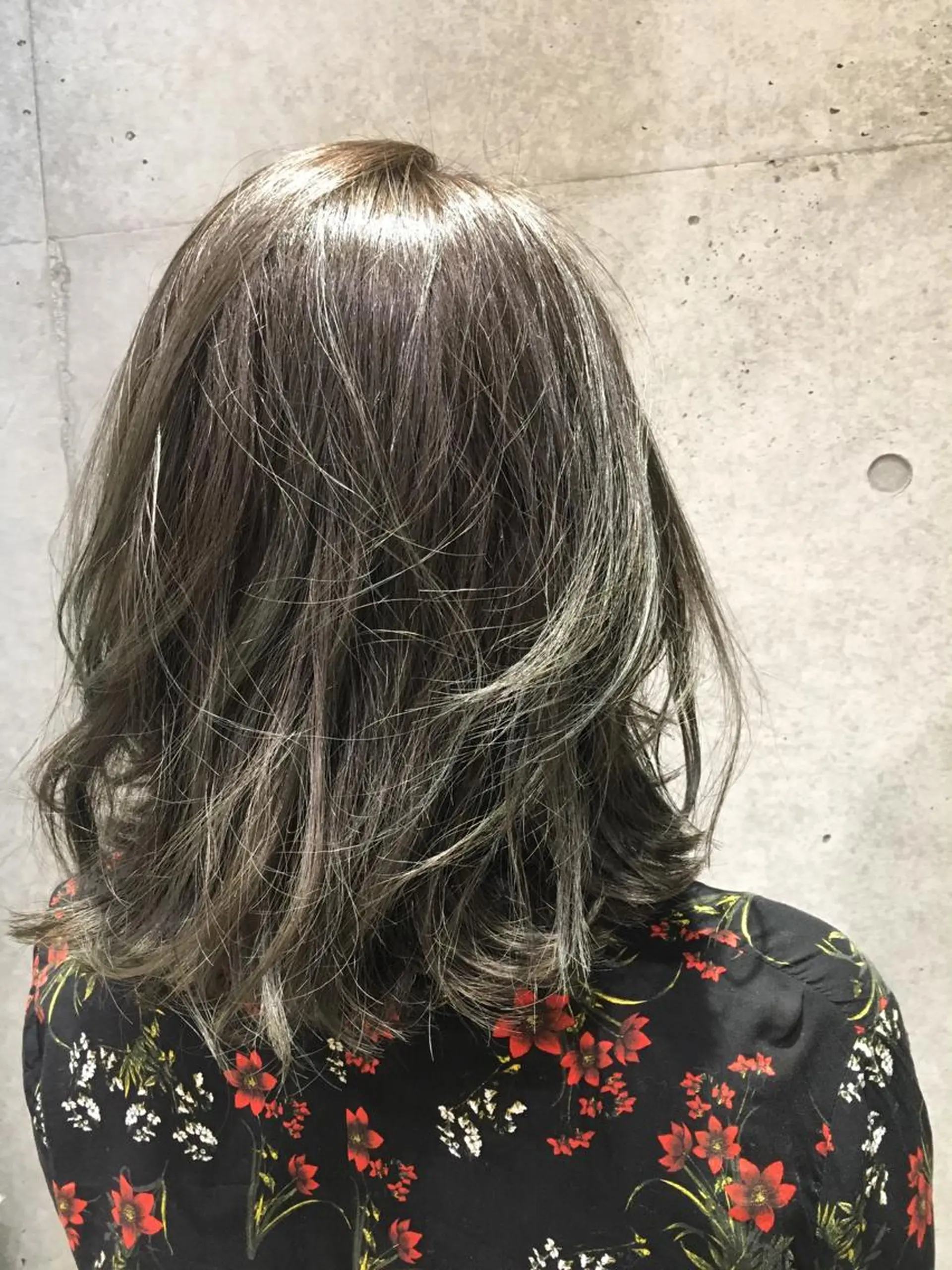 ミディアム カラー 井坂 和博のヘアスタイル