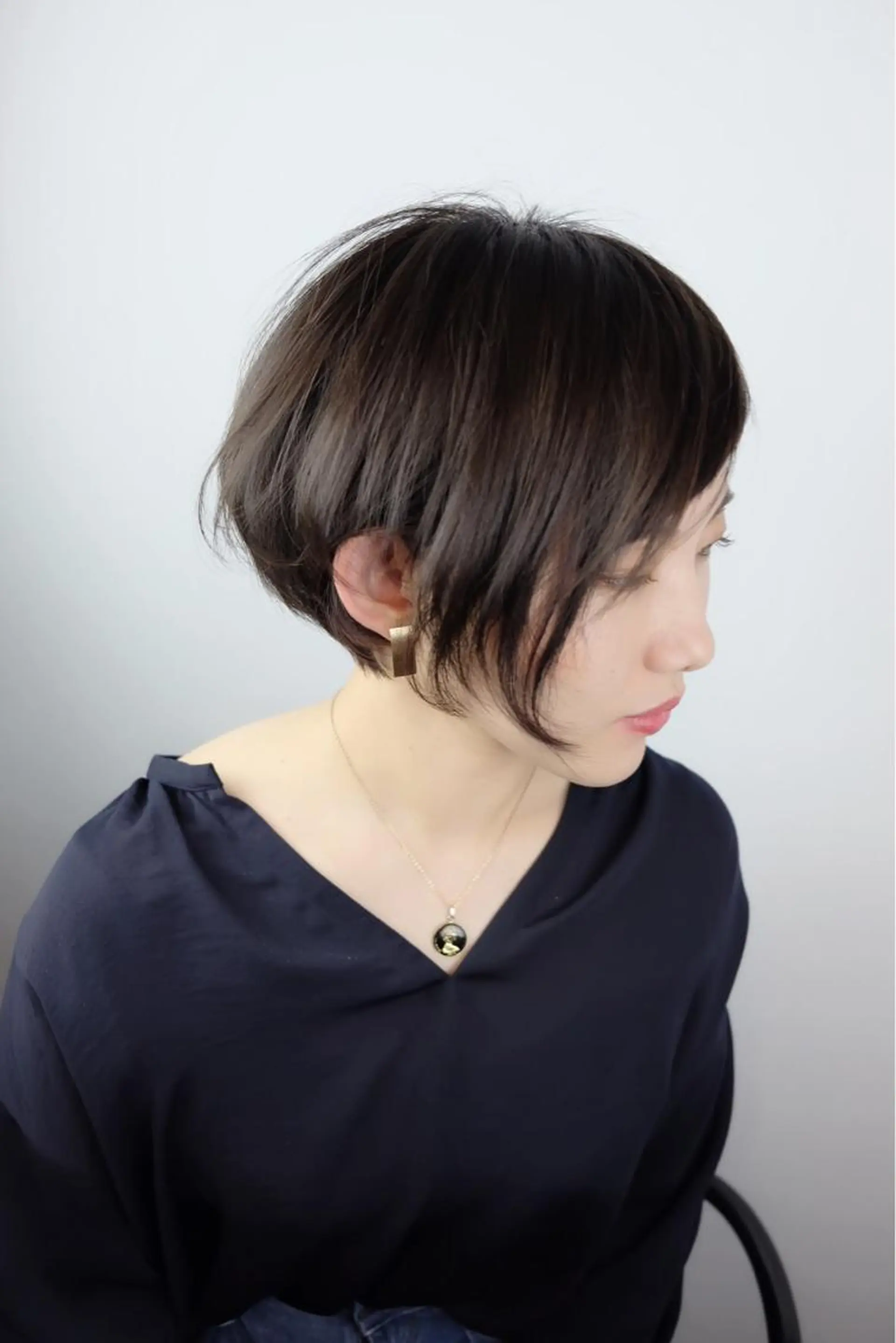 ショート カラー 佐山 眞紀のヘアスタイル