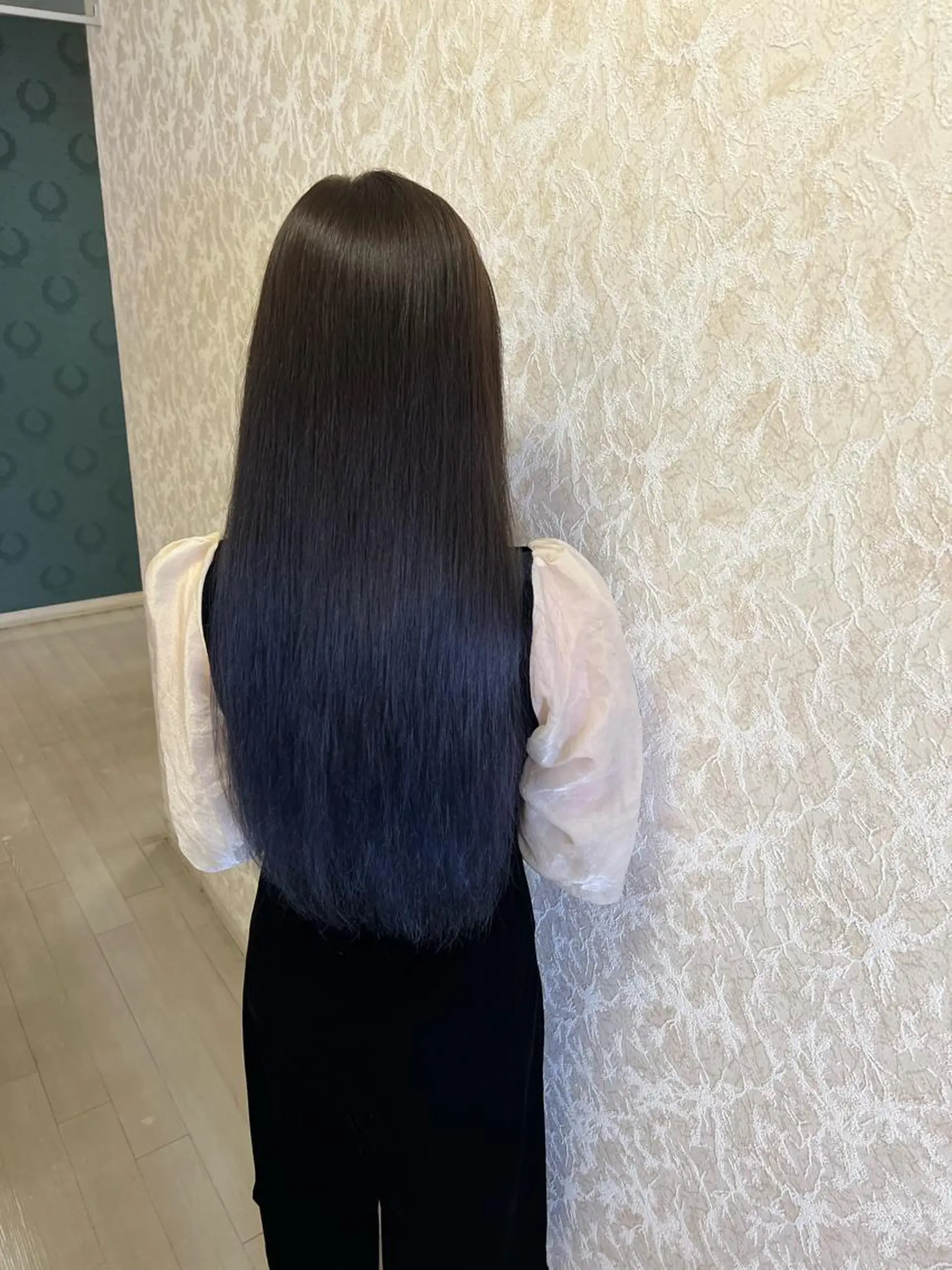 セミロング カラー ブリーチ グラデーションカラー カット トリートメント ブリーチ/髪質改善/ レイヤー/YUTO‎のヘアスタイル