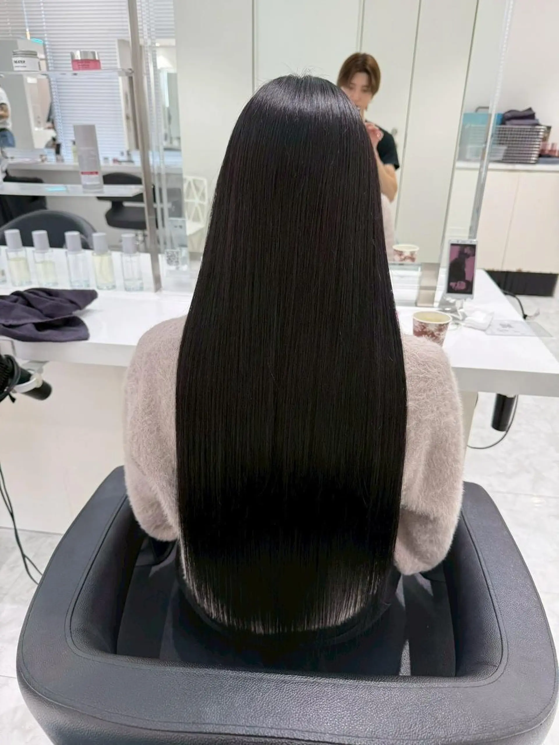 カラー 上品顔周りレイヤー 🥀トレンドスタイルのヘアスタイル