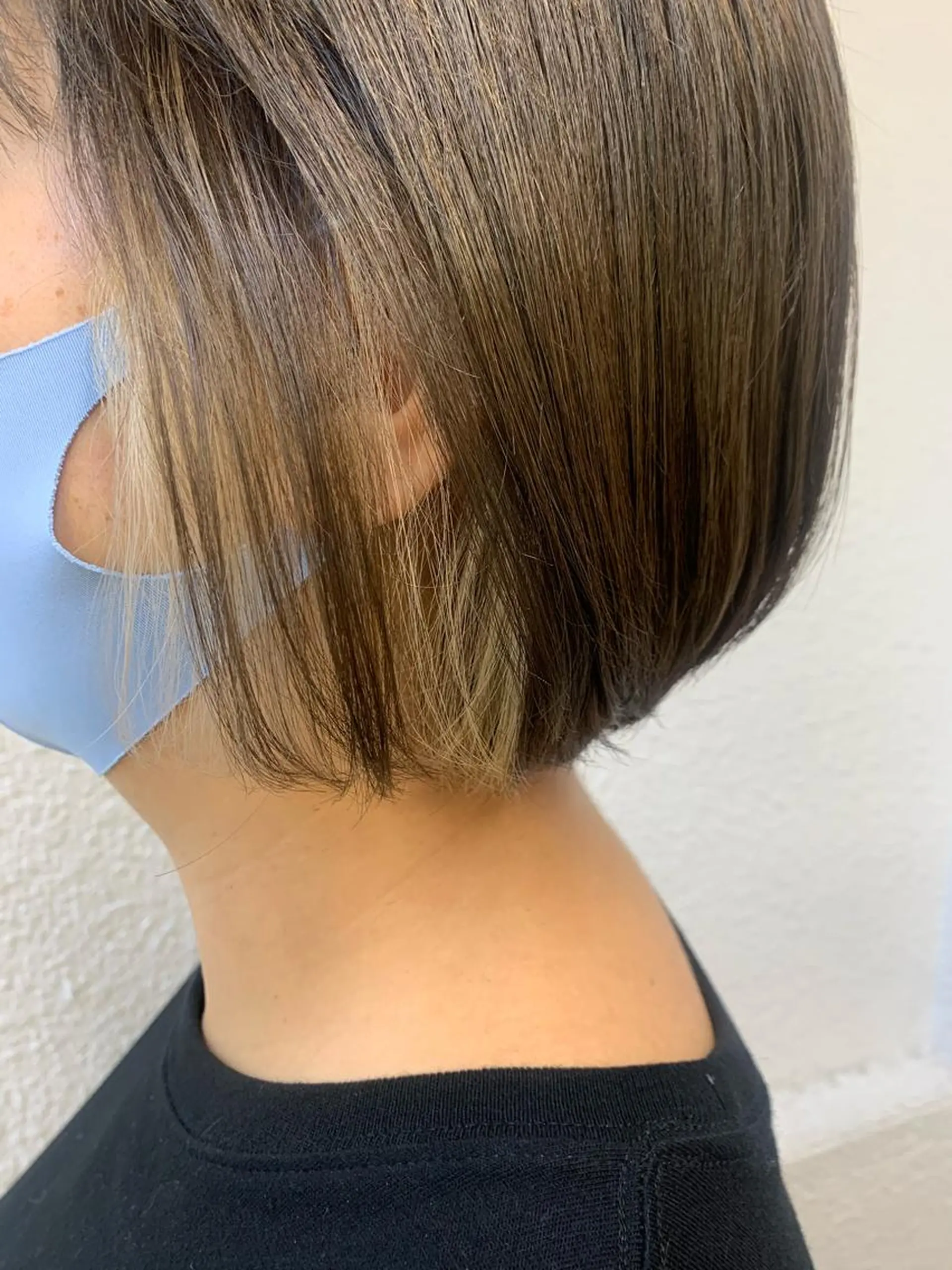 ショート 🧨ブリーチー×ボブ レイヤー💎じゅえるのヘアスタイル