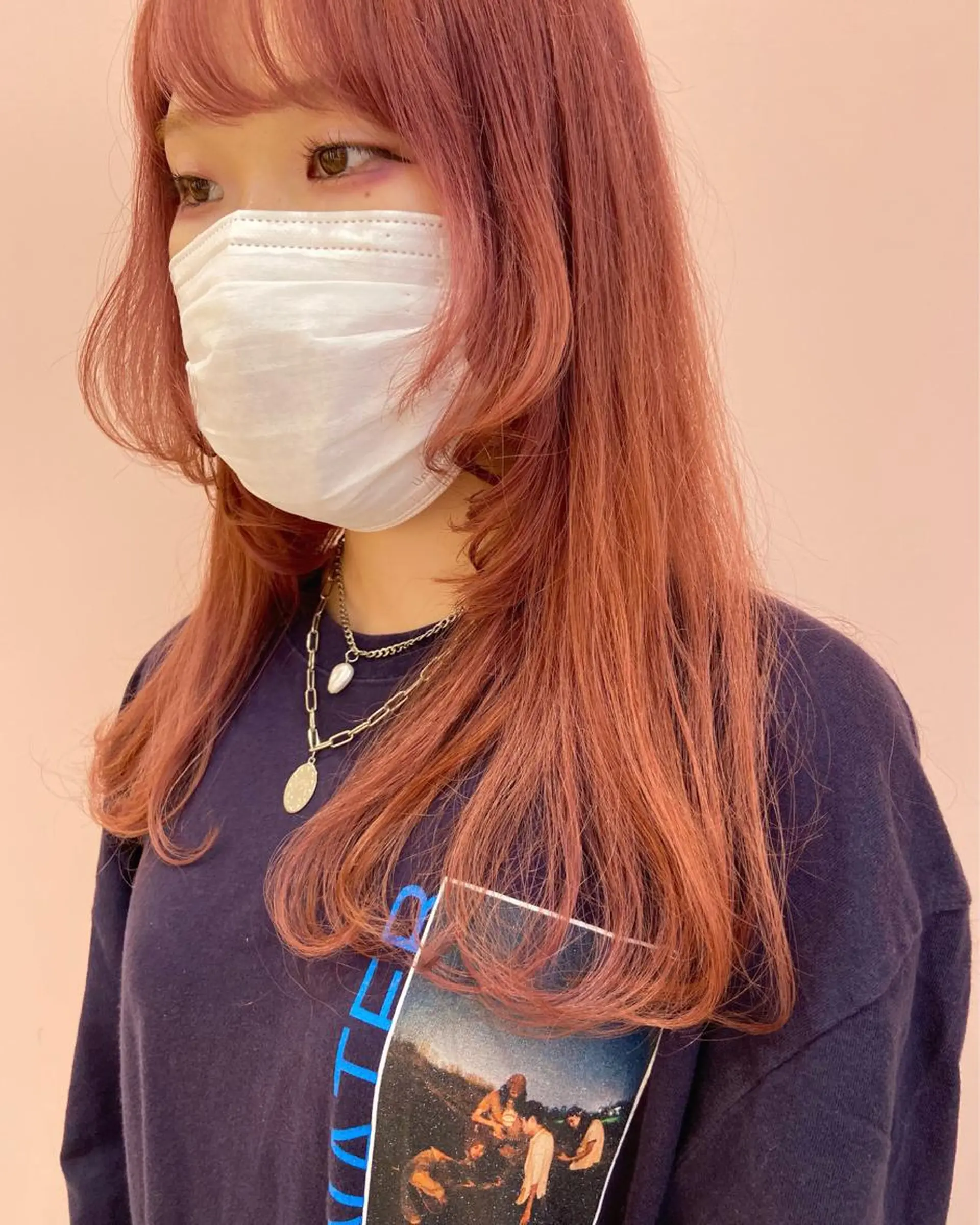 セミロング カラー ピンクカラー ウルフカット 西本 夏美のヘアスタイル