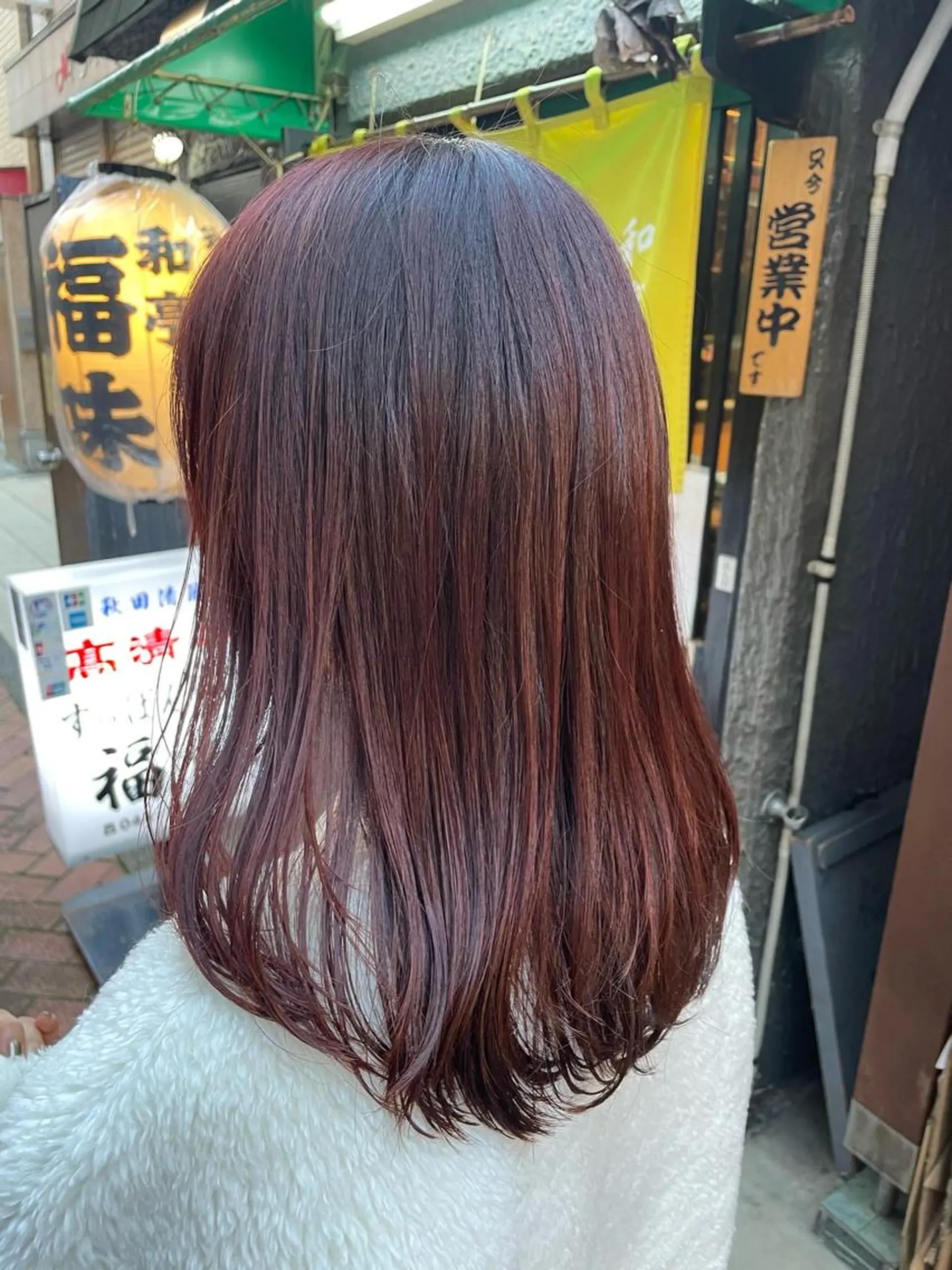 ミディアム カラー ピンクカラー ナカムラ イヅミのヘアスタイル