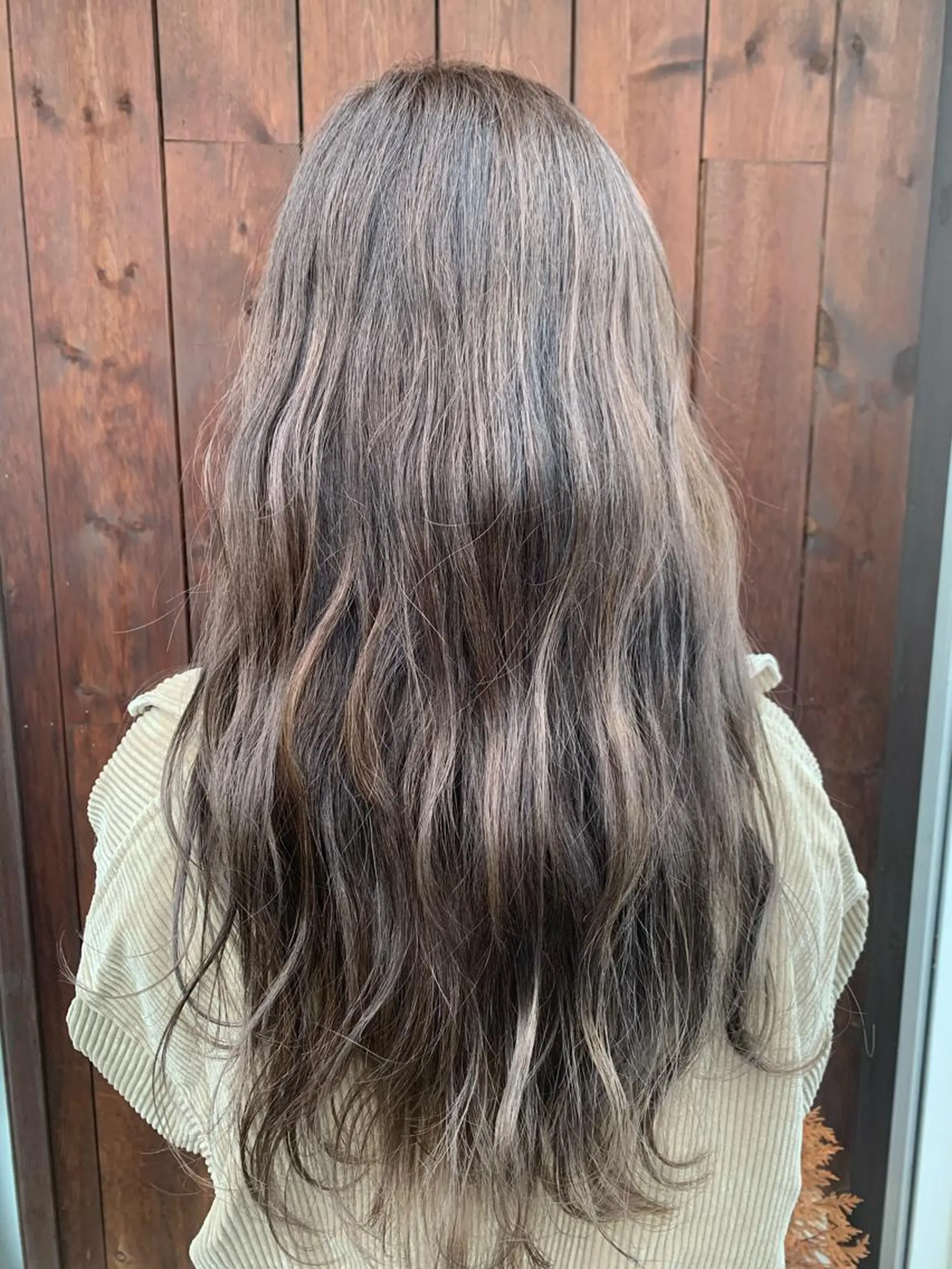 カラー バレイヤージュ ブリーチ 血分 優人のヘアスタイル