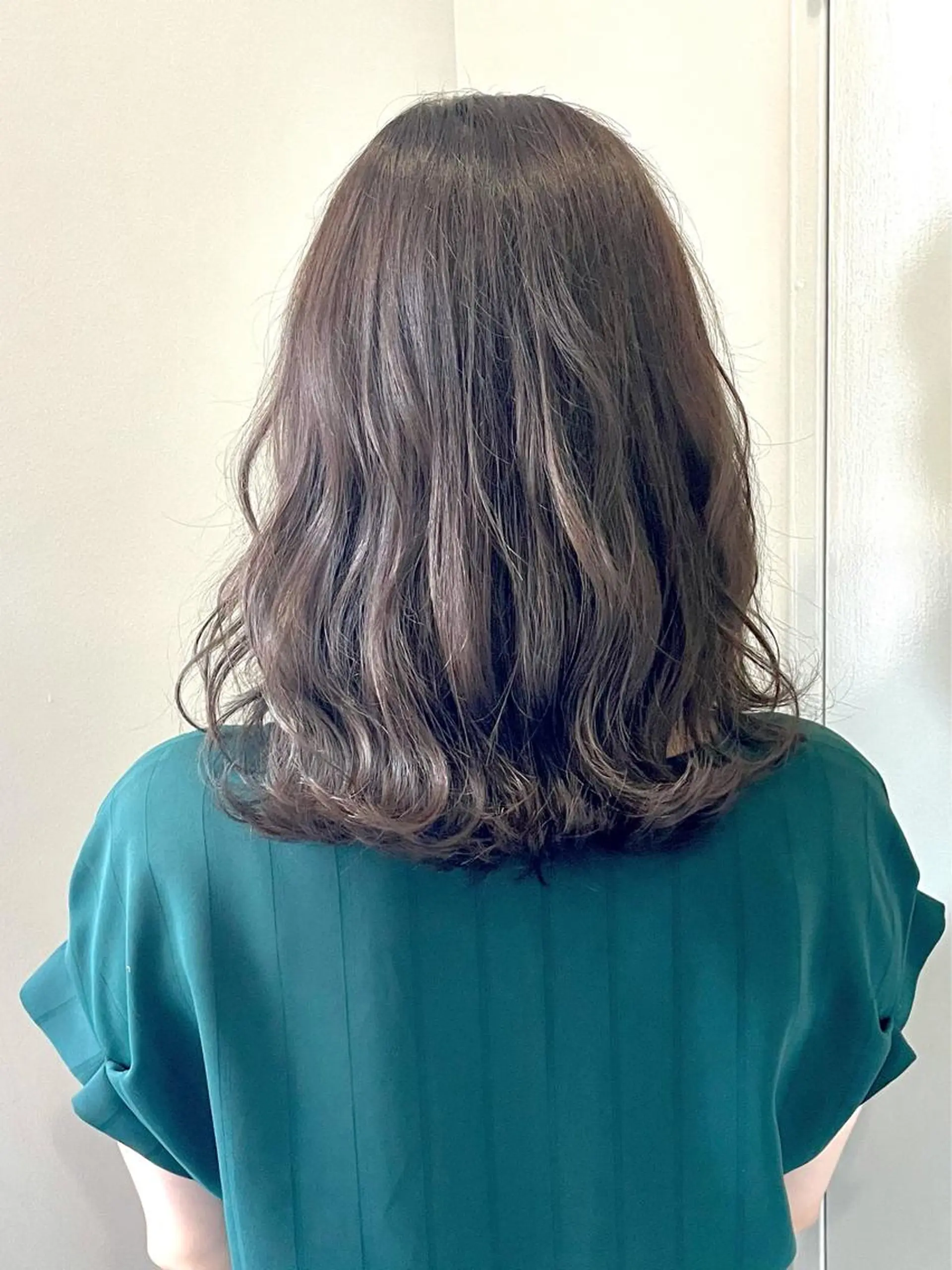 ミディアム カラー アディクシーカラー カット パーマ ヘッドスパ モデルさん募集中IT byALBUM八王子のヘアスタイル