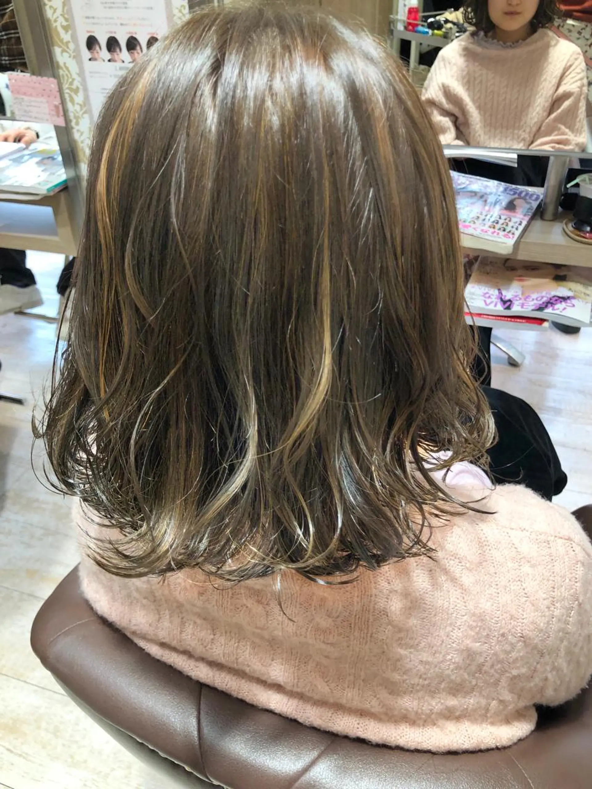 ミディアム カラー cherir髪質改善 パーソナルカラー診断のヘアスタイル