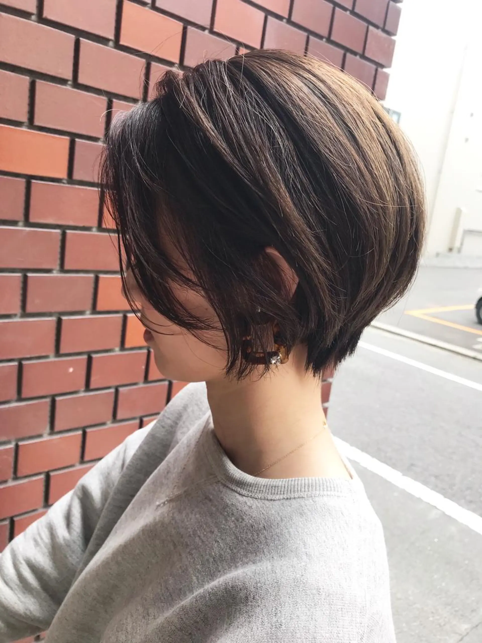 ショート カット さの あやねのヘアスタイル