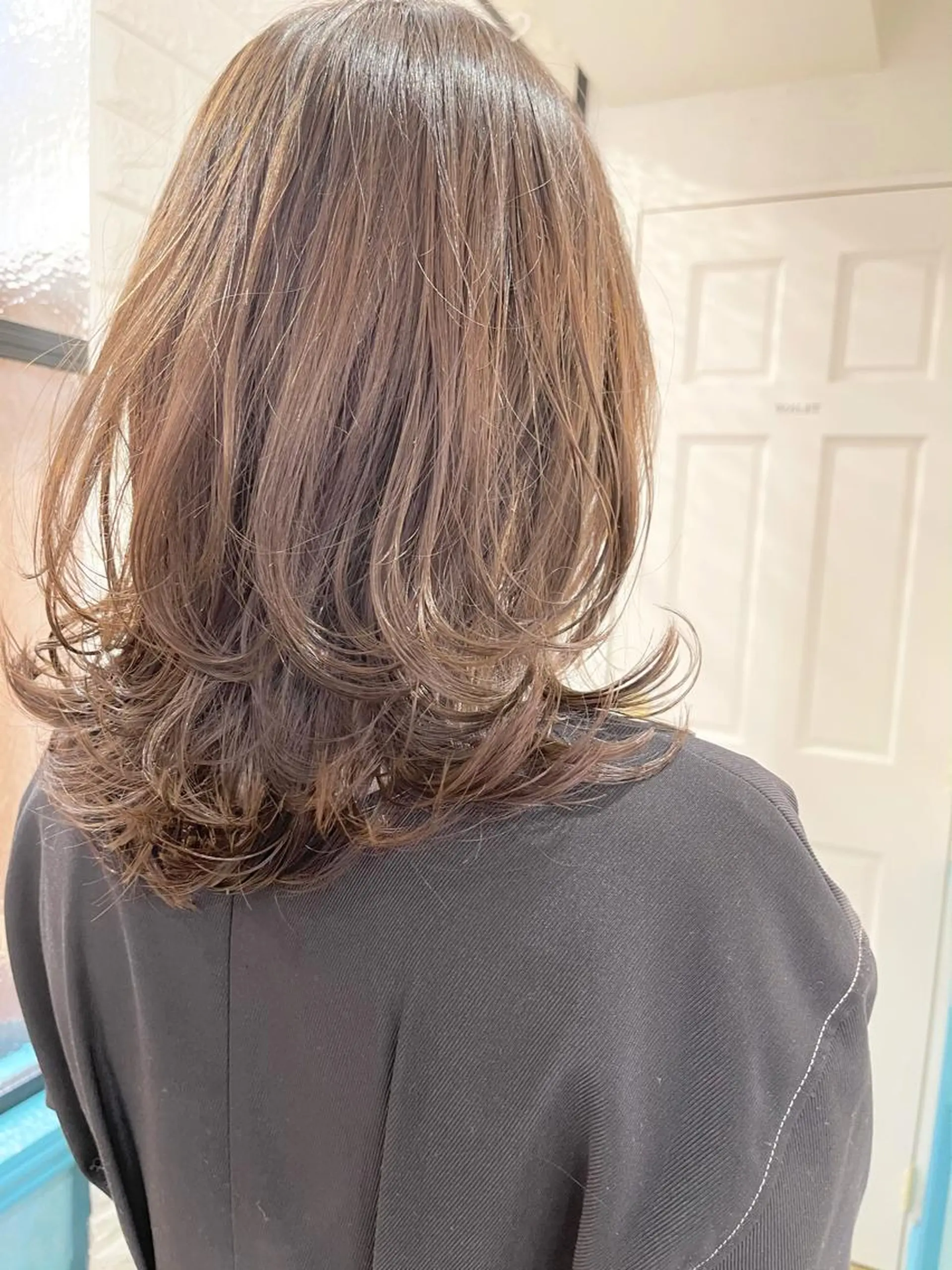 セミロング カラー パーマ Londideal 高橋ヒロシのヘアスタイル