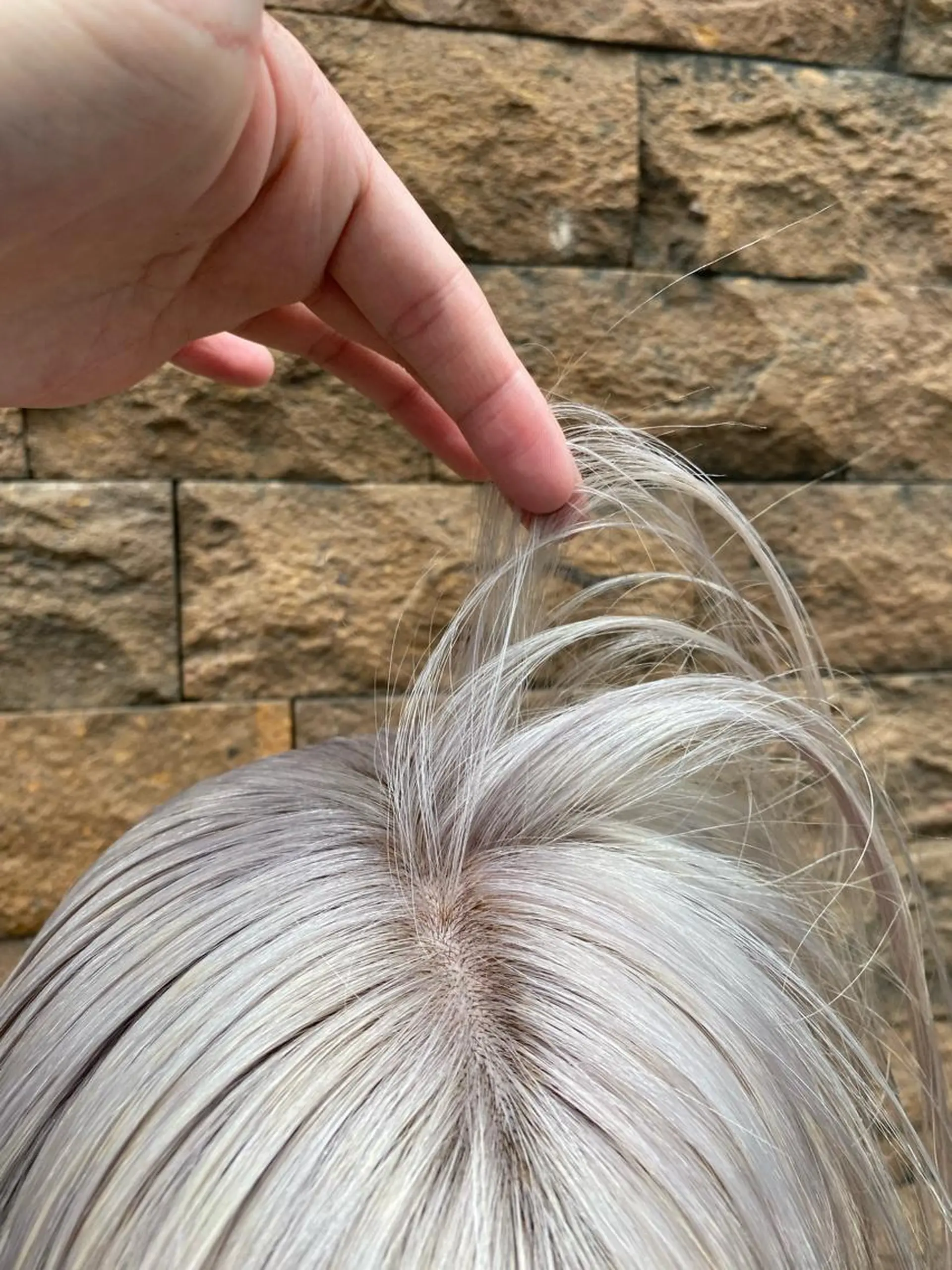 ショート ハイトーン/ ボブ 中村麟のヘアスタイル