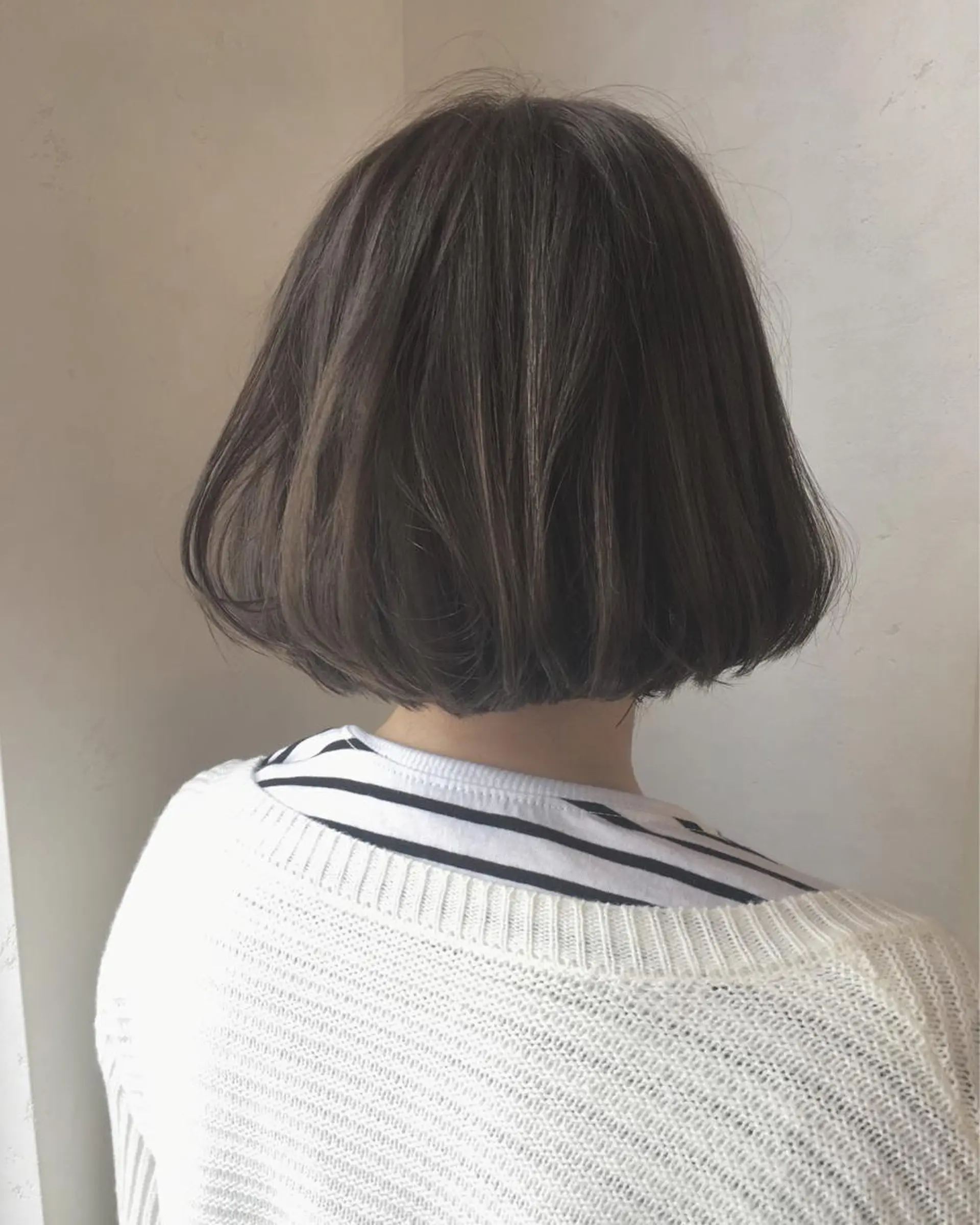 ショート カラー アッシュ ベージュカラー 透明感カラー TOWA 野村　コウダイのヘアスタイル