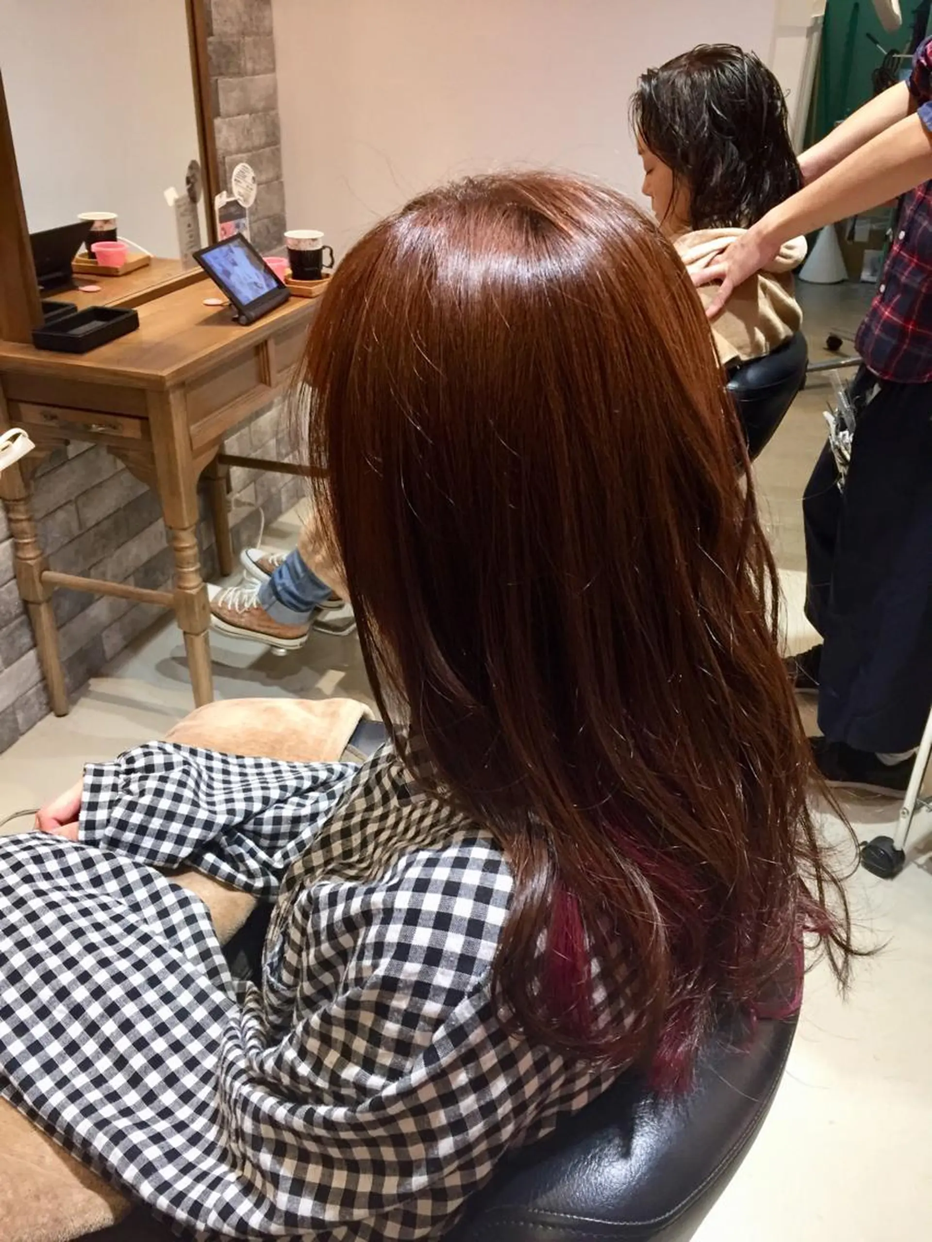 ミディアム カット ヘアカラー トリートメント 所渉/韓国レイヤー /ウルフカットのヘアスタイル