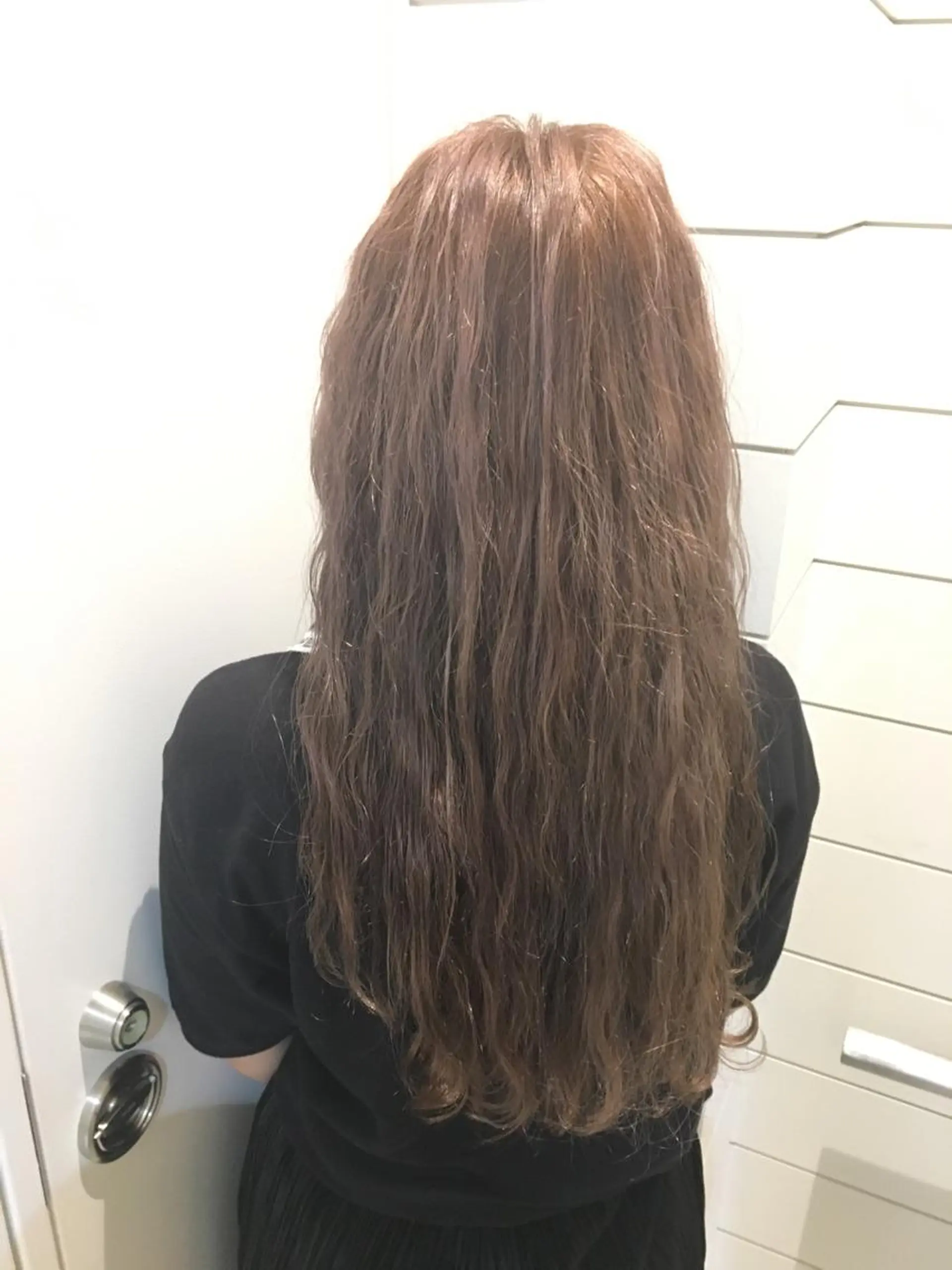 ロング カラー 鍵山 千秋のヘアスタイル